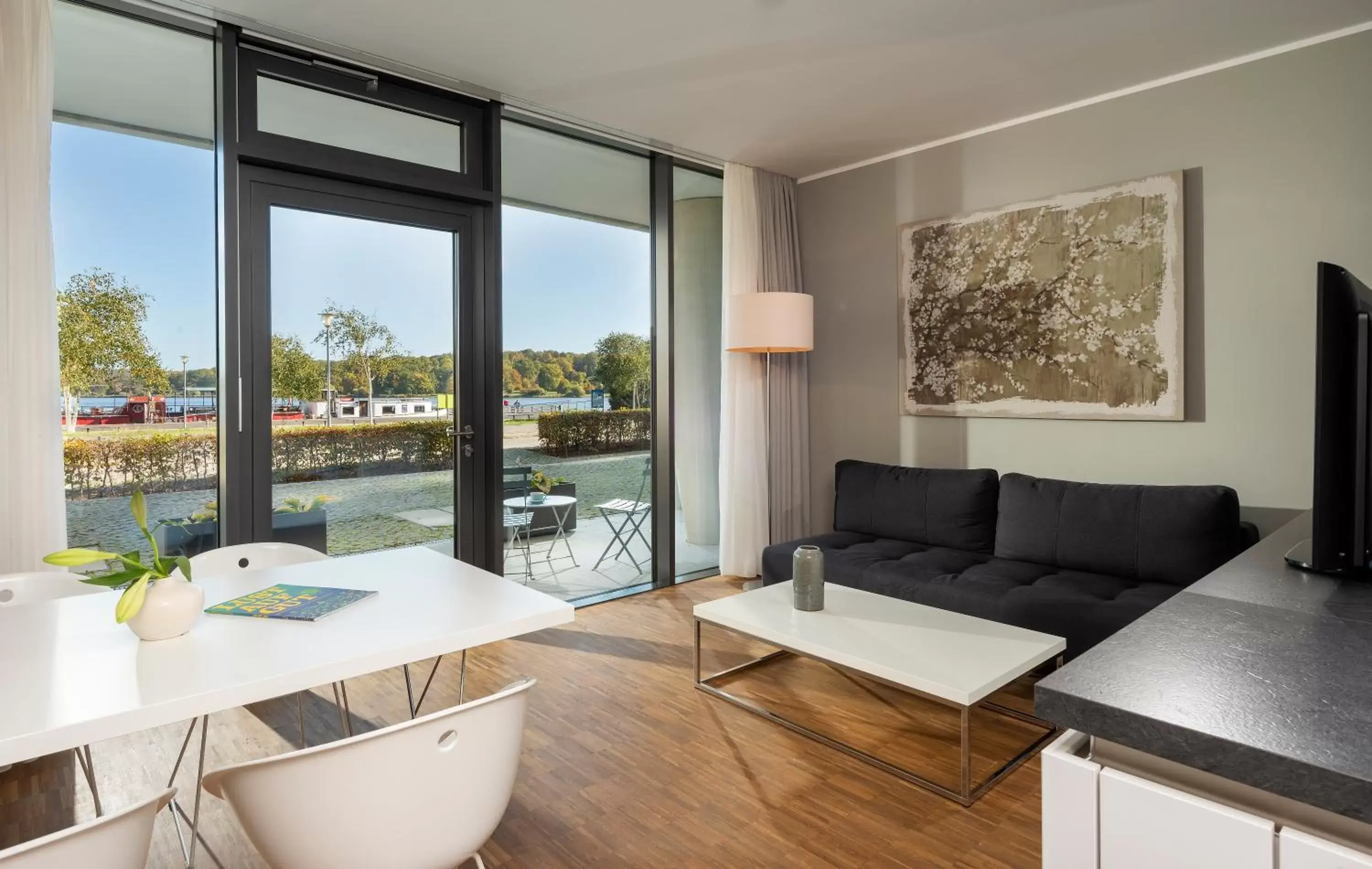 Apartment - Ground Floor in Waveboard Hotel & Boardinghouse Apartment - Ground Floor in Waveboard Hotel & Boardinghouse