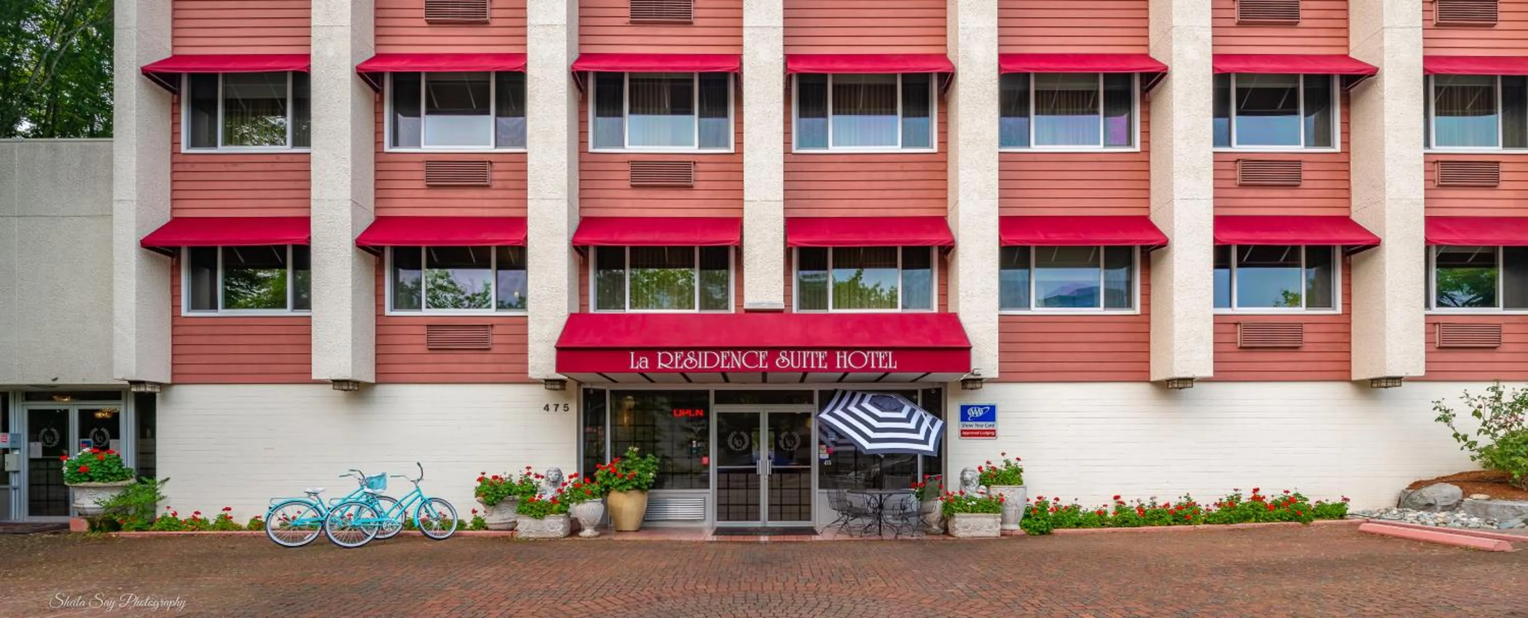 Property building in La Residence Suite Hotel