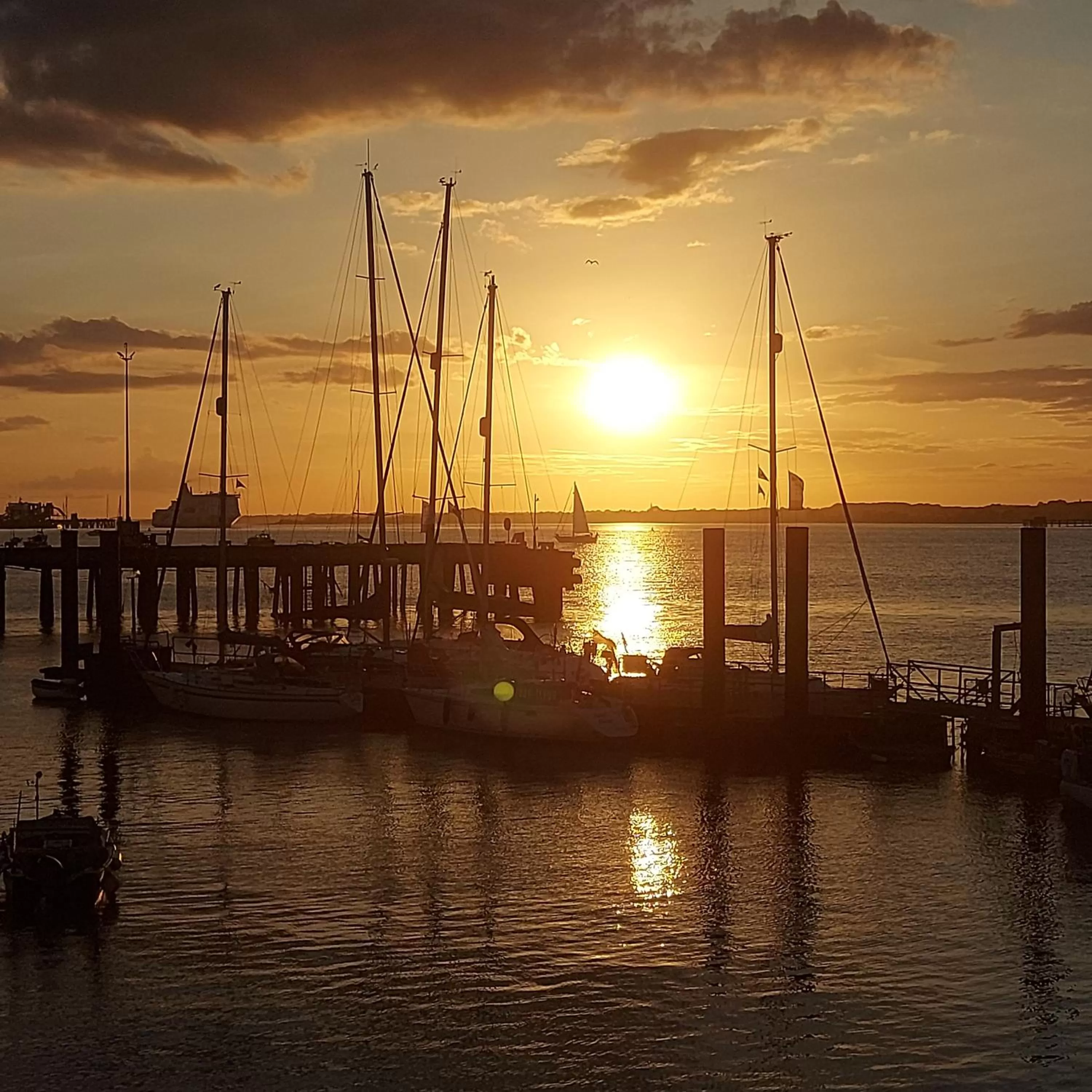 Sunrise/Sunset in The Swan Inn