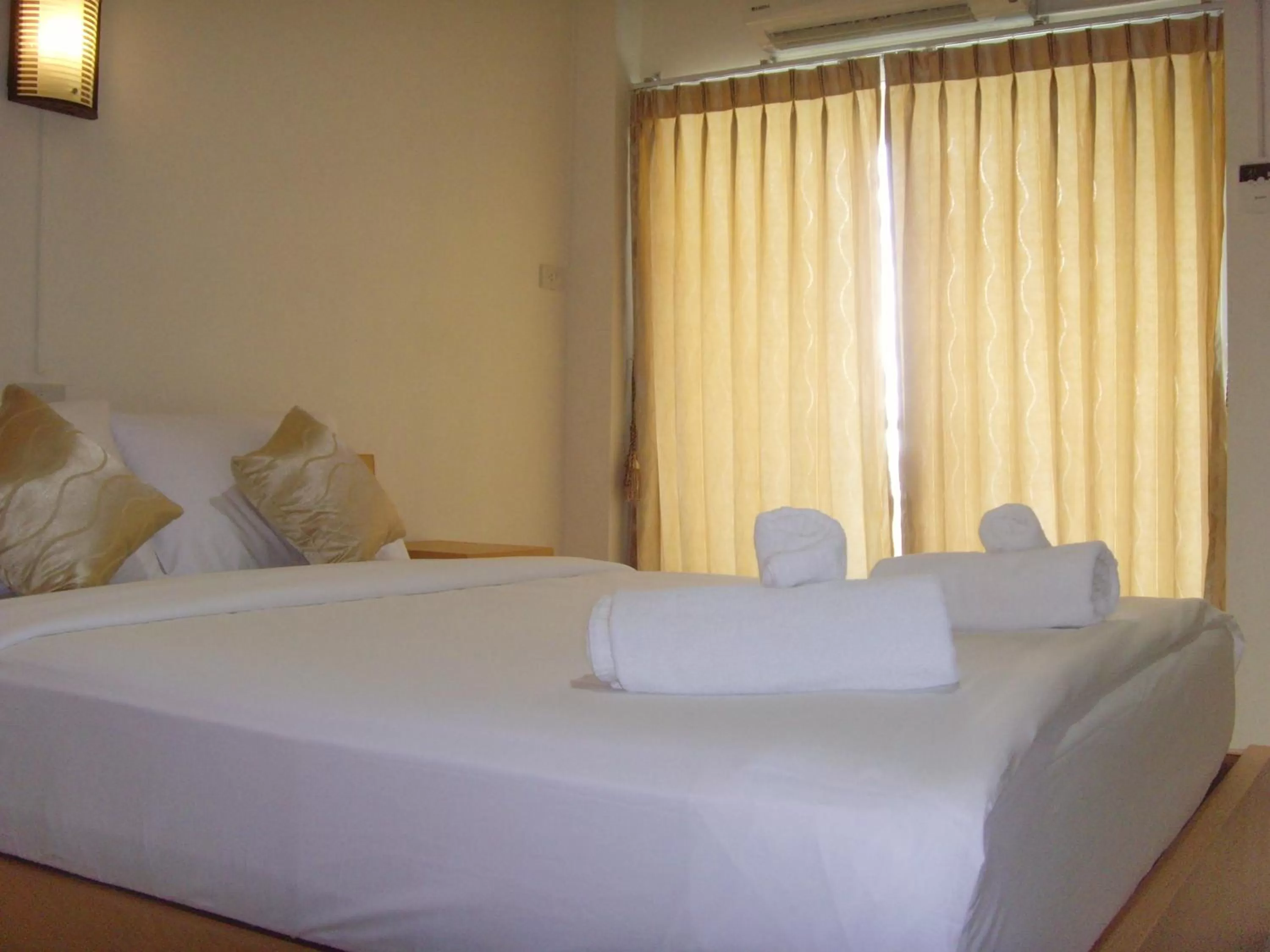 Bedroom, Bed in Baan Sanpoom