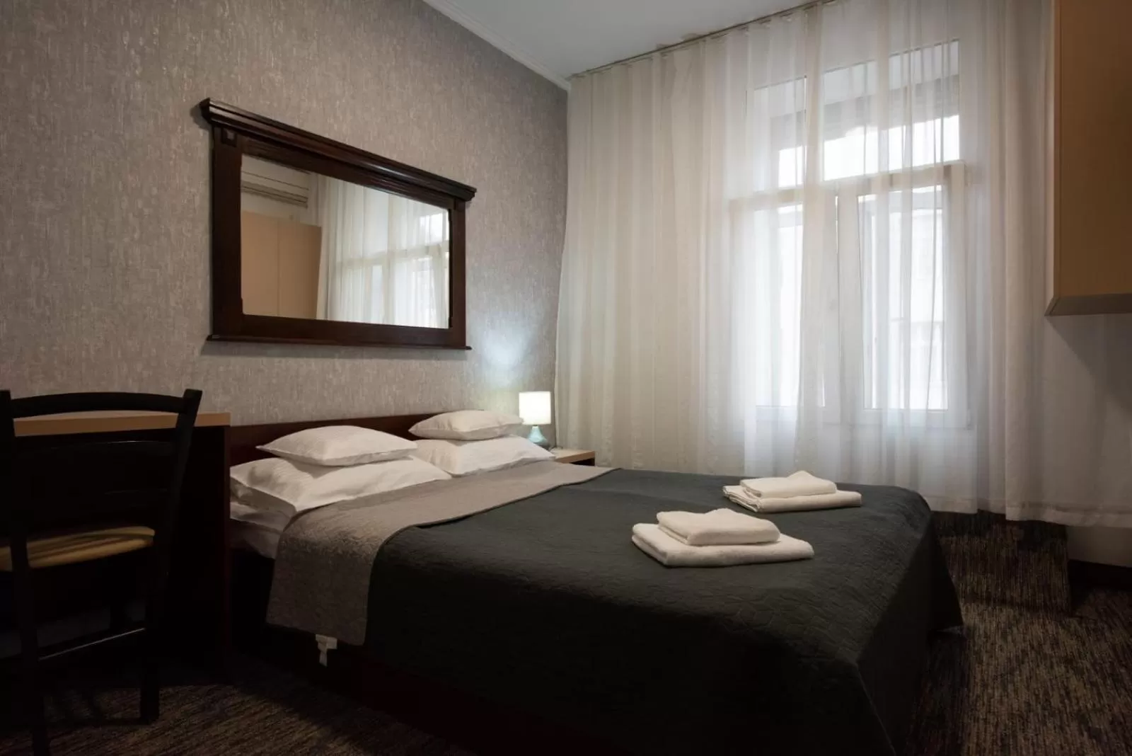 Shower, Bed in Carnival City Hotel Oradea
