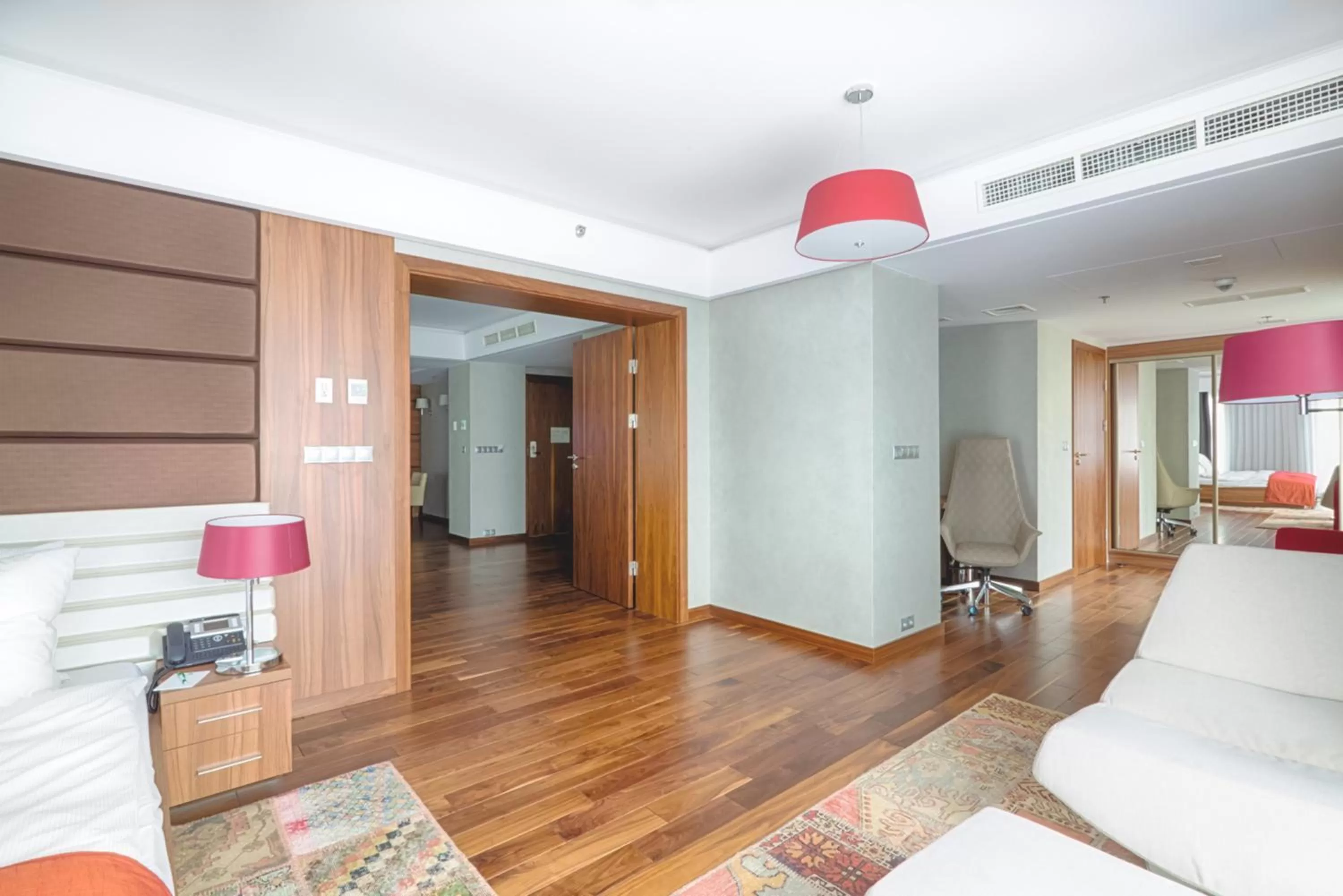 Photo of the whole room in Holiday Inn Krakow City Centre by IHG