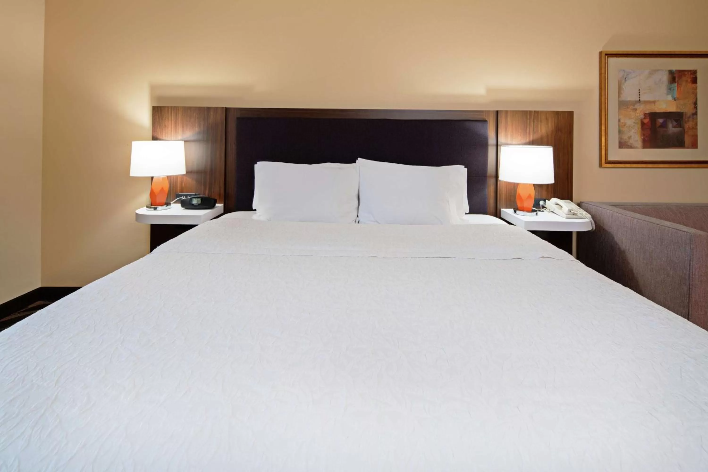 Bed in Hampton Inn & Suites Bremerton