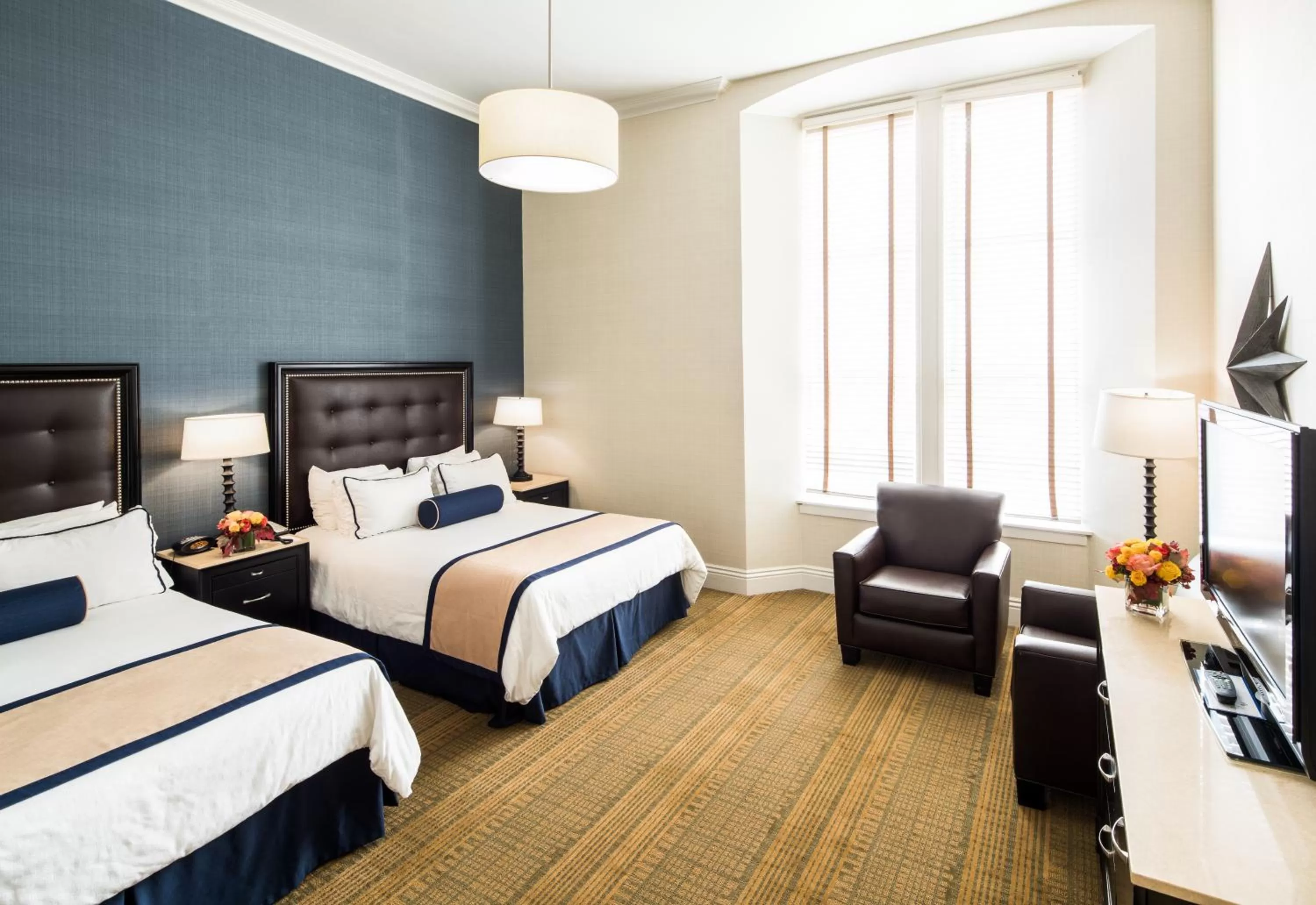 Bed in Marines' Memorial Club & Hotel Union Square