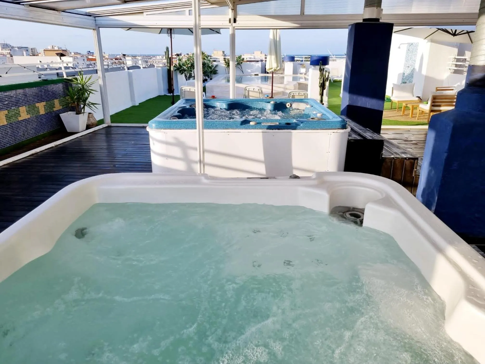 Hot Tub in Hotel Porto