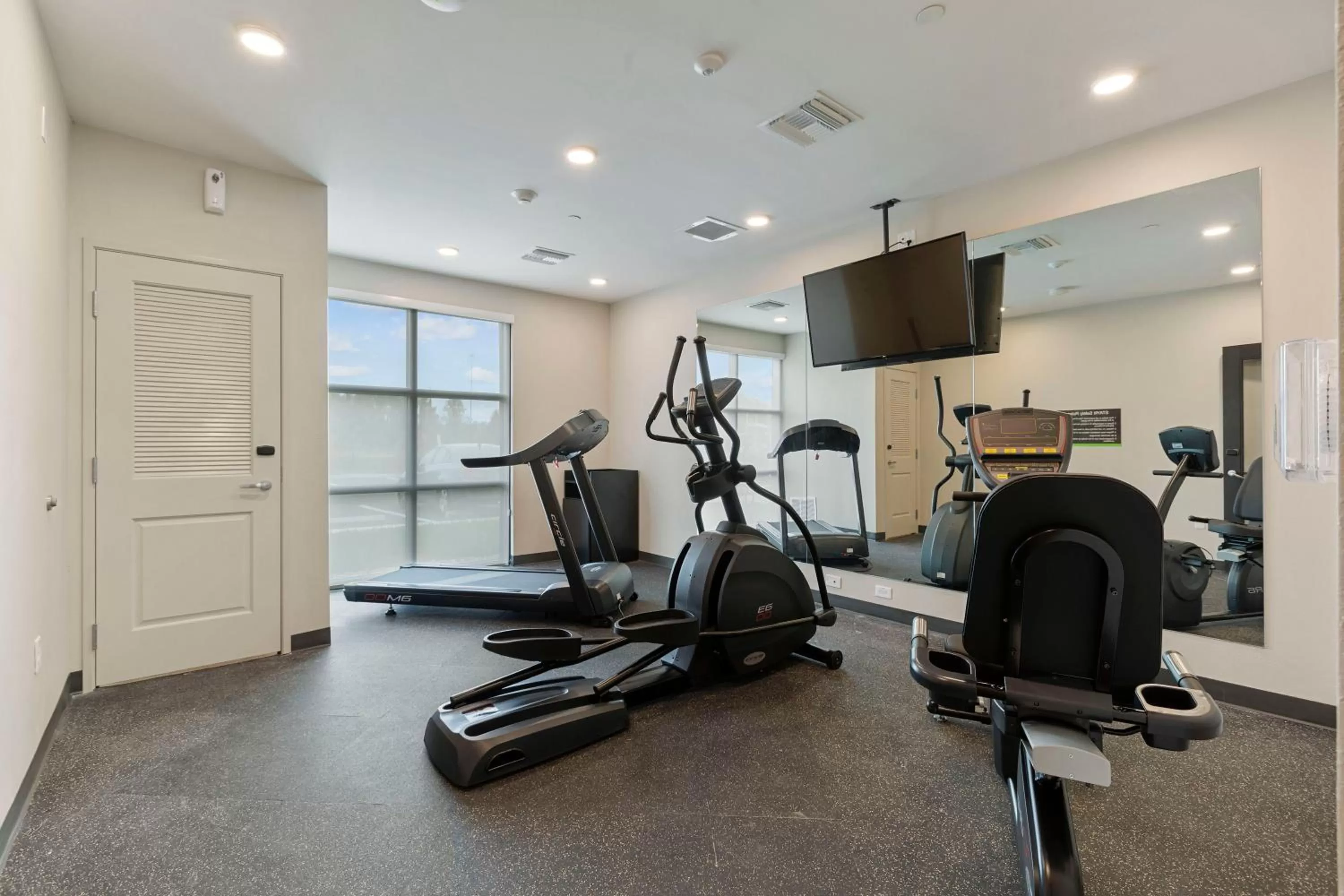 Fitness centre/facilities in Extended Stay America Premiere Suites - Ukiah