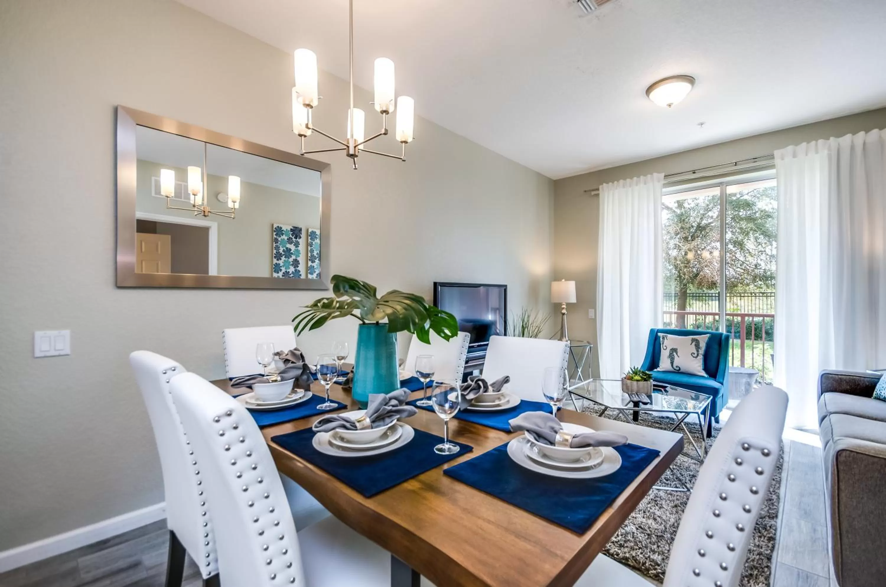 Living room, Dining Area in Casiola Vacation Homes