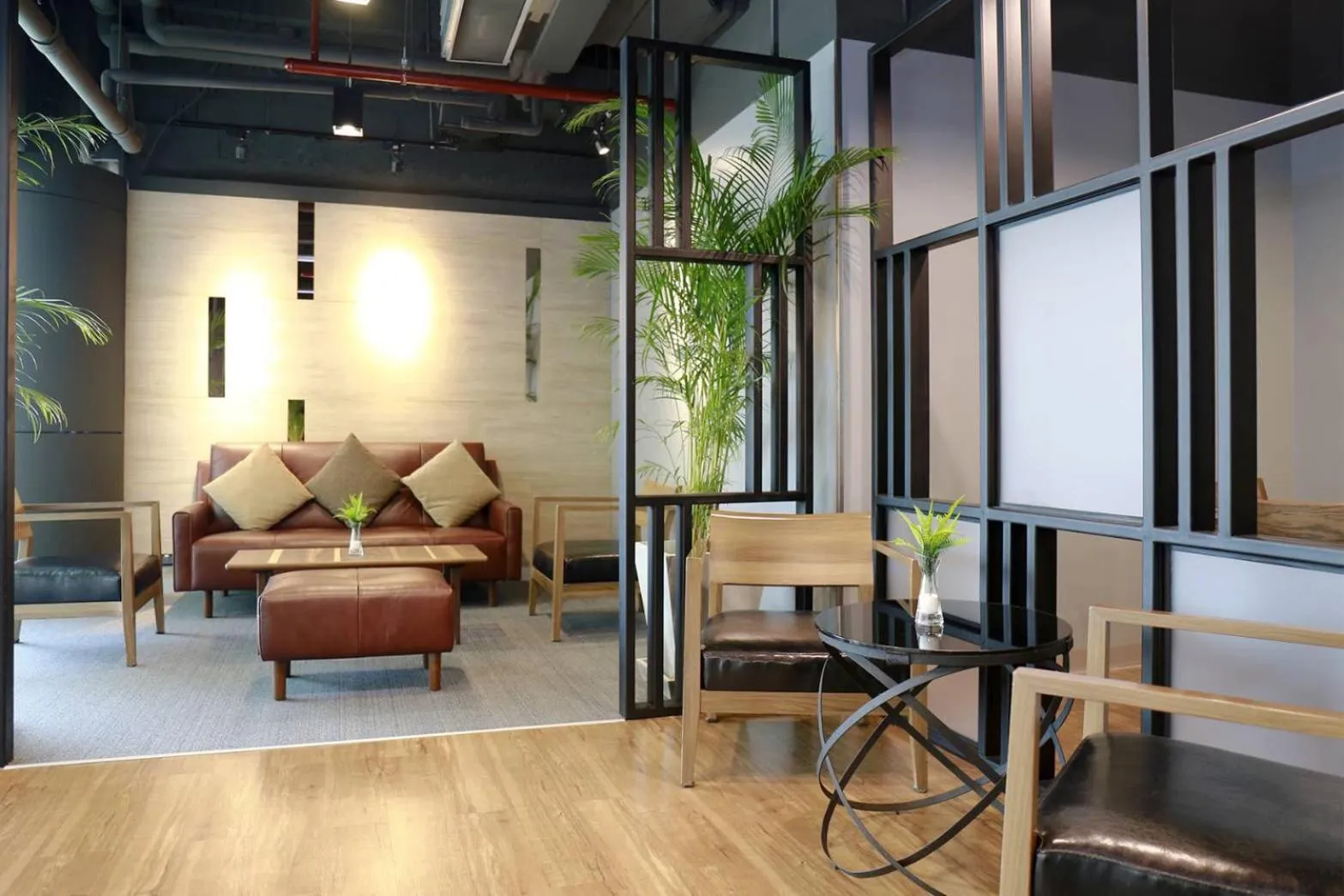 Lounge or bar in Sleep Box by Miracle -Booked on Hourly Basis