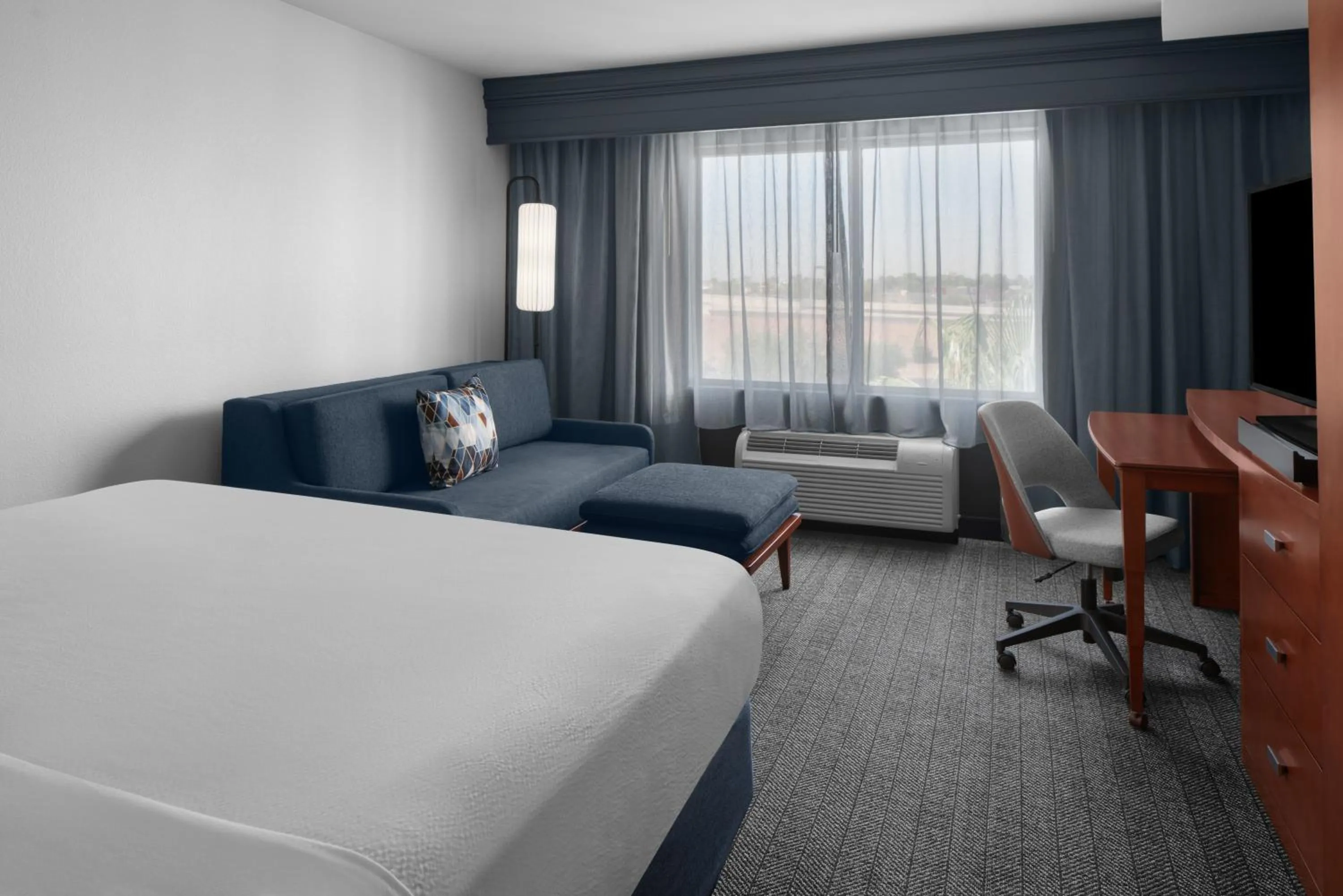 King Room with Sofa Bed and Roll-in Shower - Mobility and Hearing Accessible in Courtyard by Marriott Phoenix West/Avondale