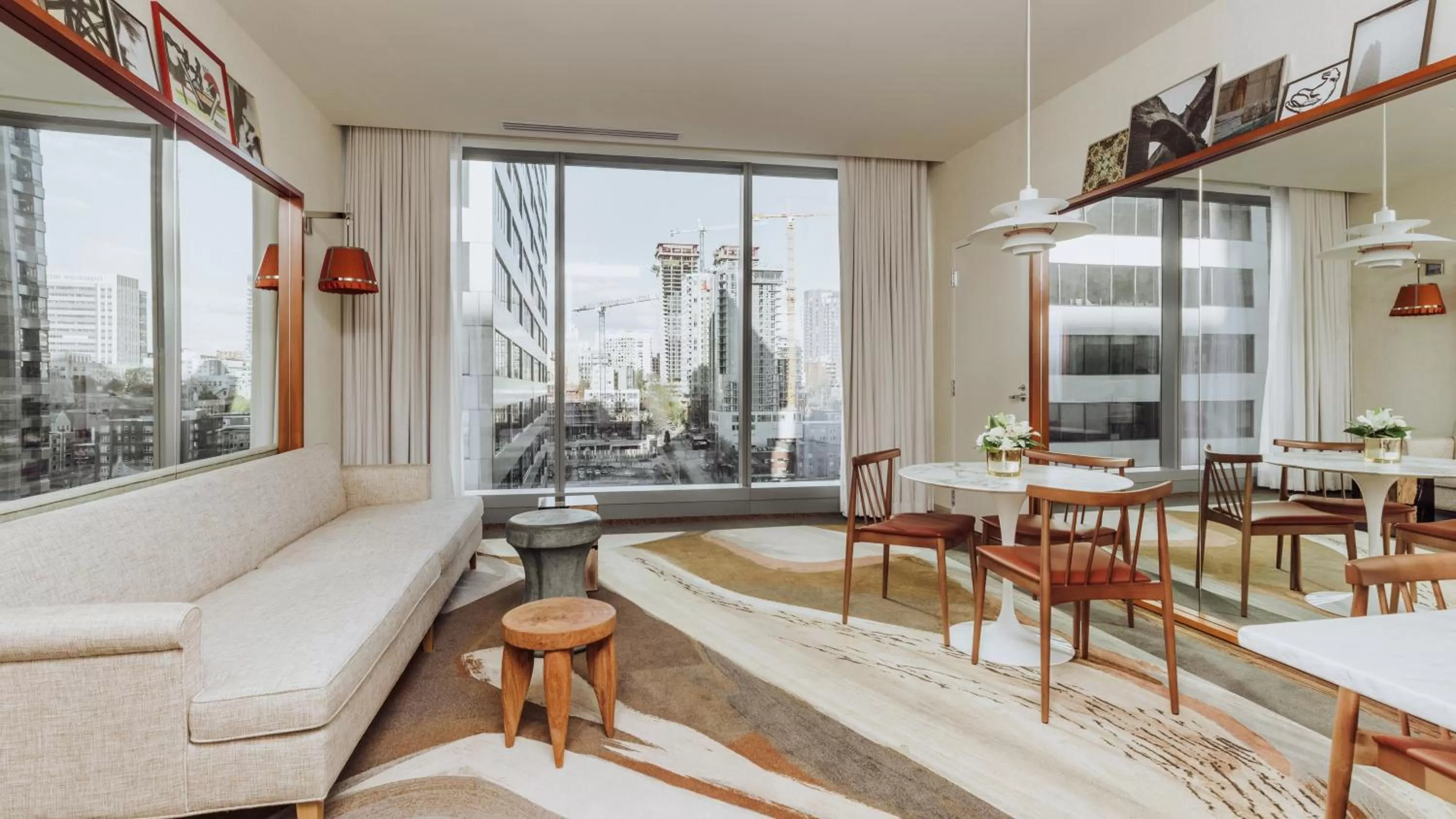 Living room in Lotte Hotel Seattle