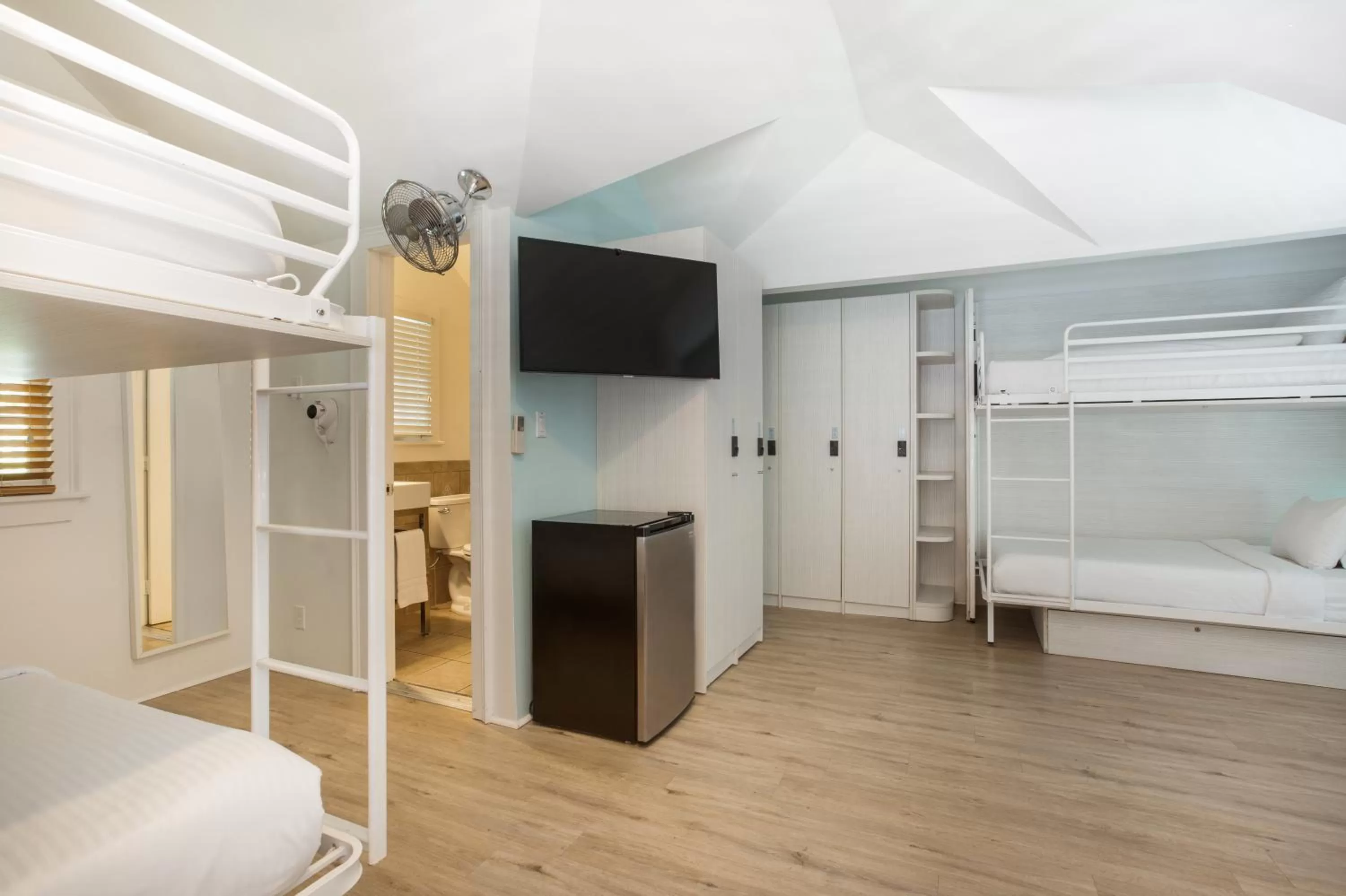 Bathroom, Bed in Nyah - Adult Exclusive