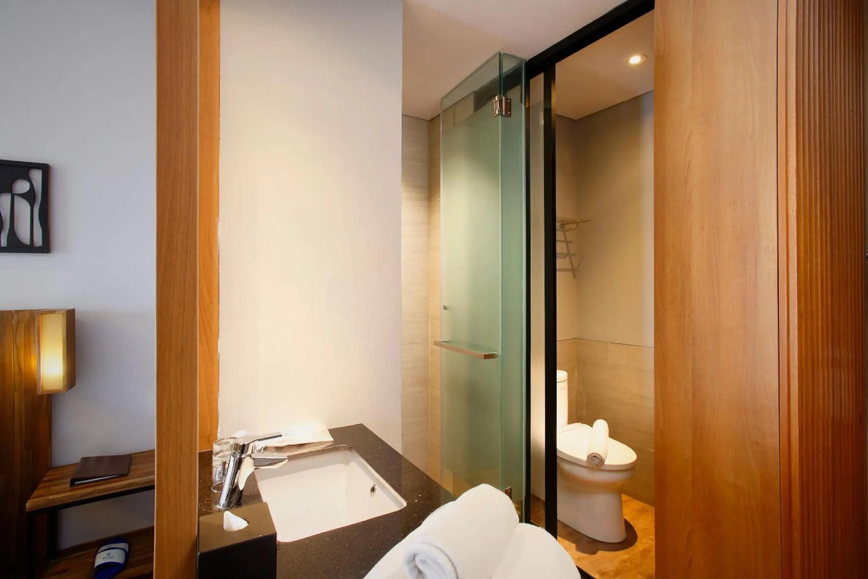 Superior Double Room in Batiqa Hotel Jababeka Superior Double Room in Batiqa Hotel Jababeka