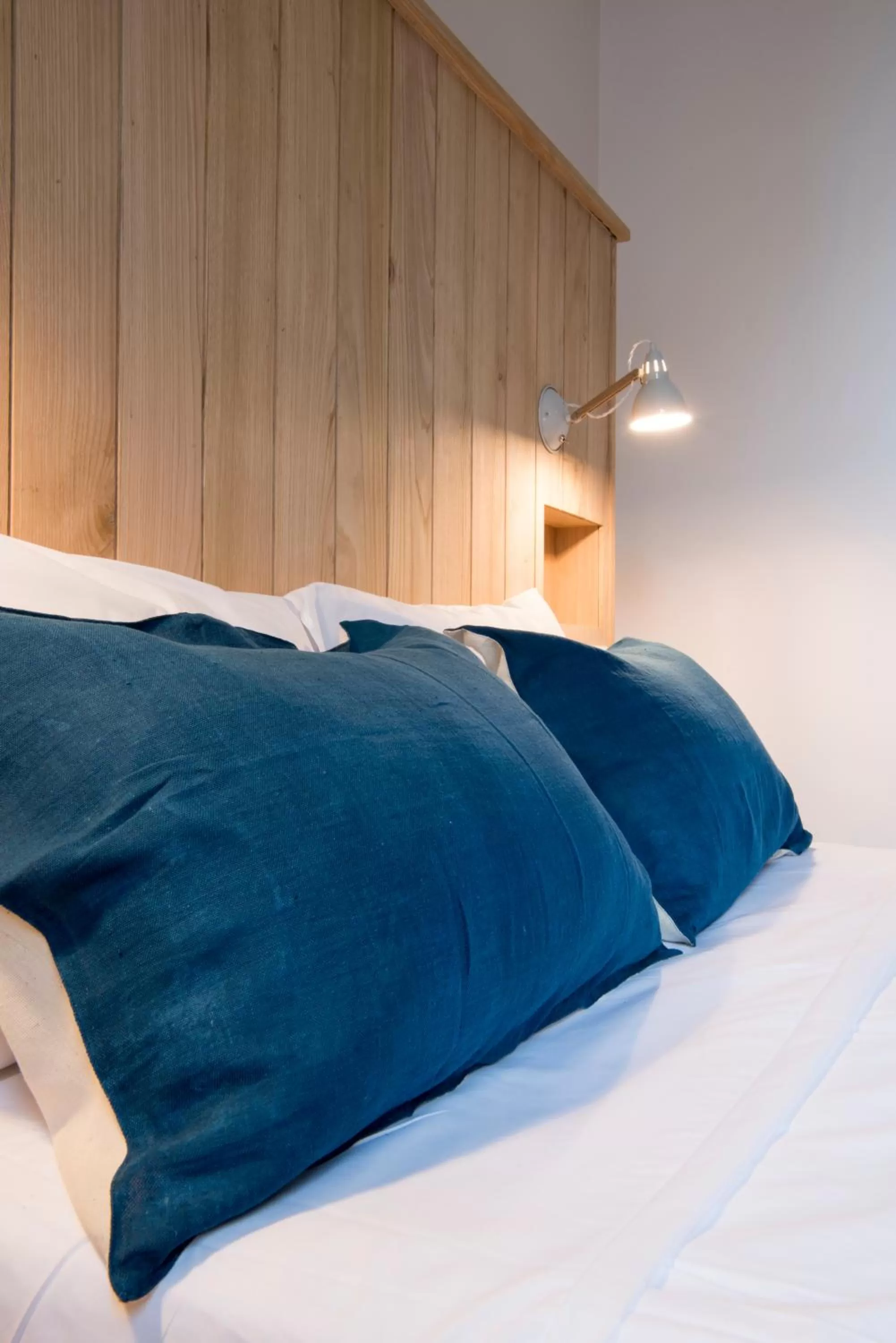 Decorative detail, Bed in Auberge de la Commanderie