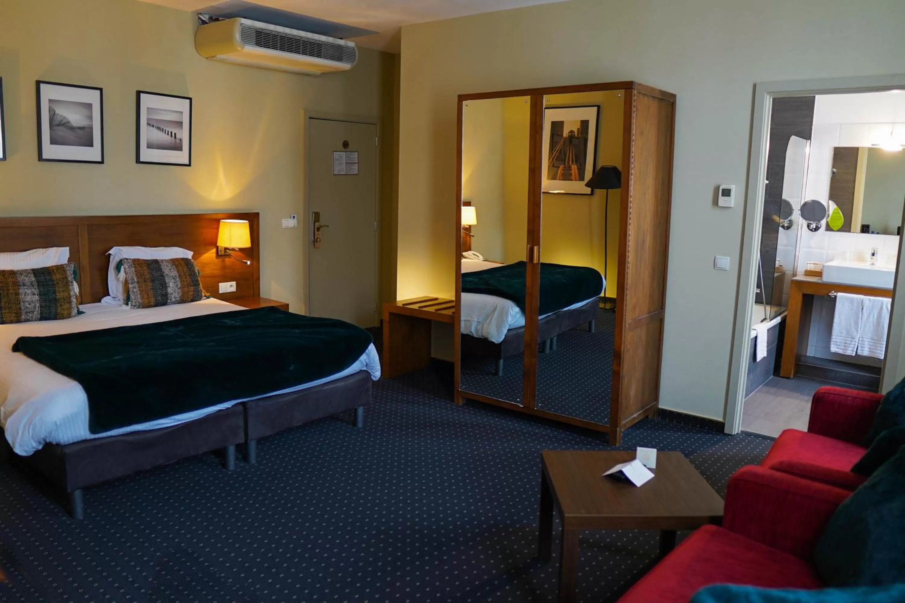 Deluxe Double Room in Hotel de Flandre