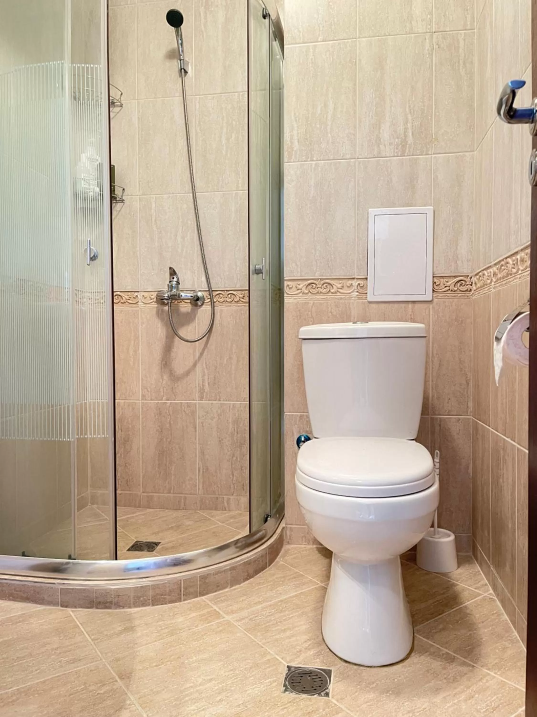 Shower in Ravda Family Resort. Park&Sea