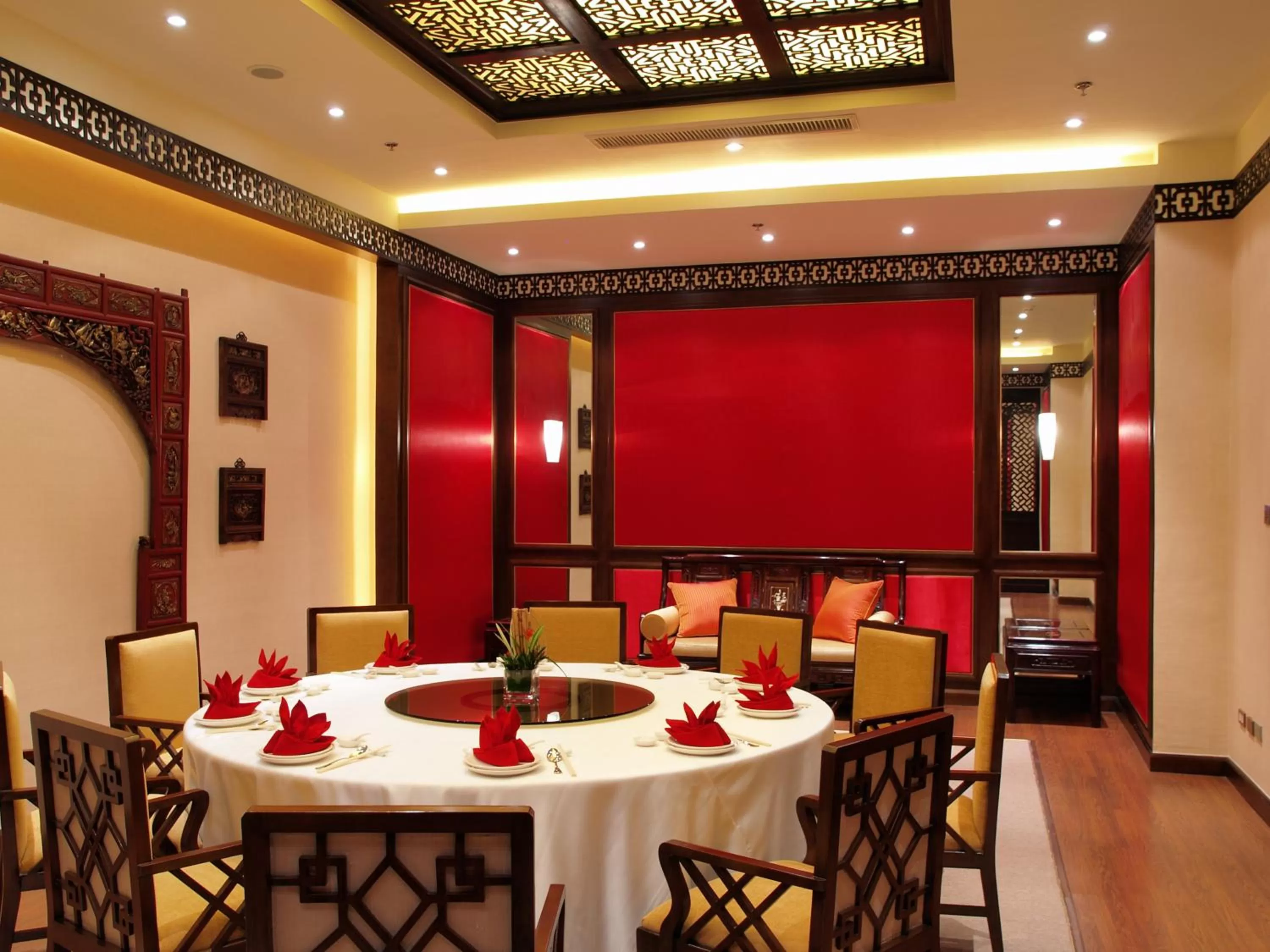 Restaurant/places to eat in The Manila Hotel