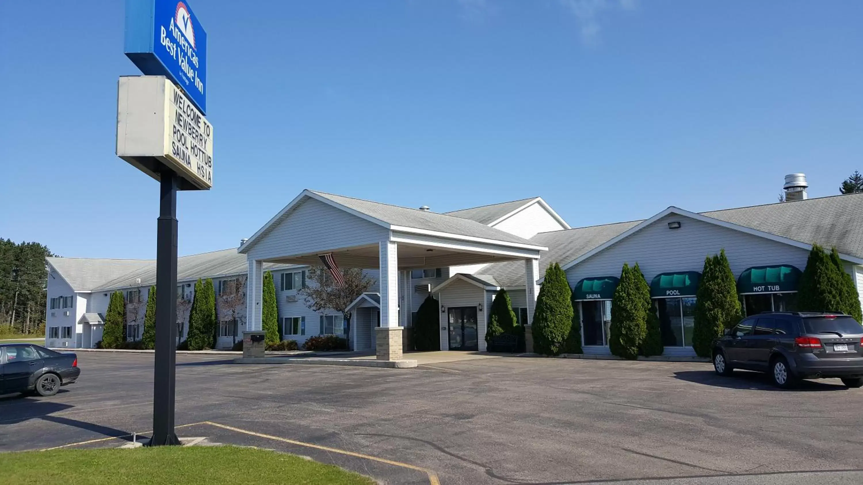 Americas Best Value Inn & Suites - Tahquamenon Country Americas Best Value Inn & Suites - Tahquamenon Country