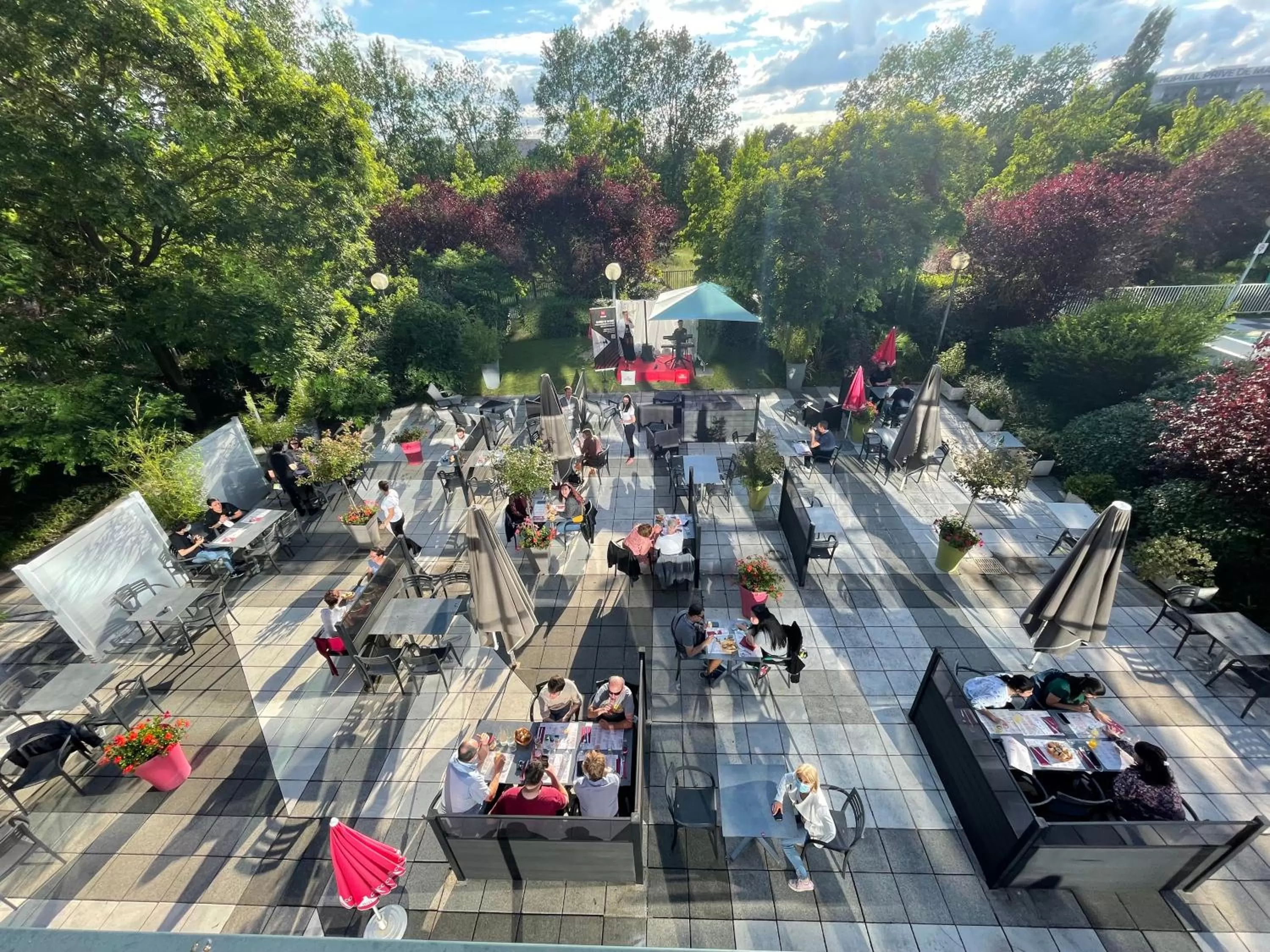 Patio in Ibis Marne la Vallée Noisy