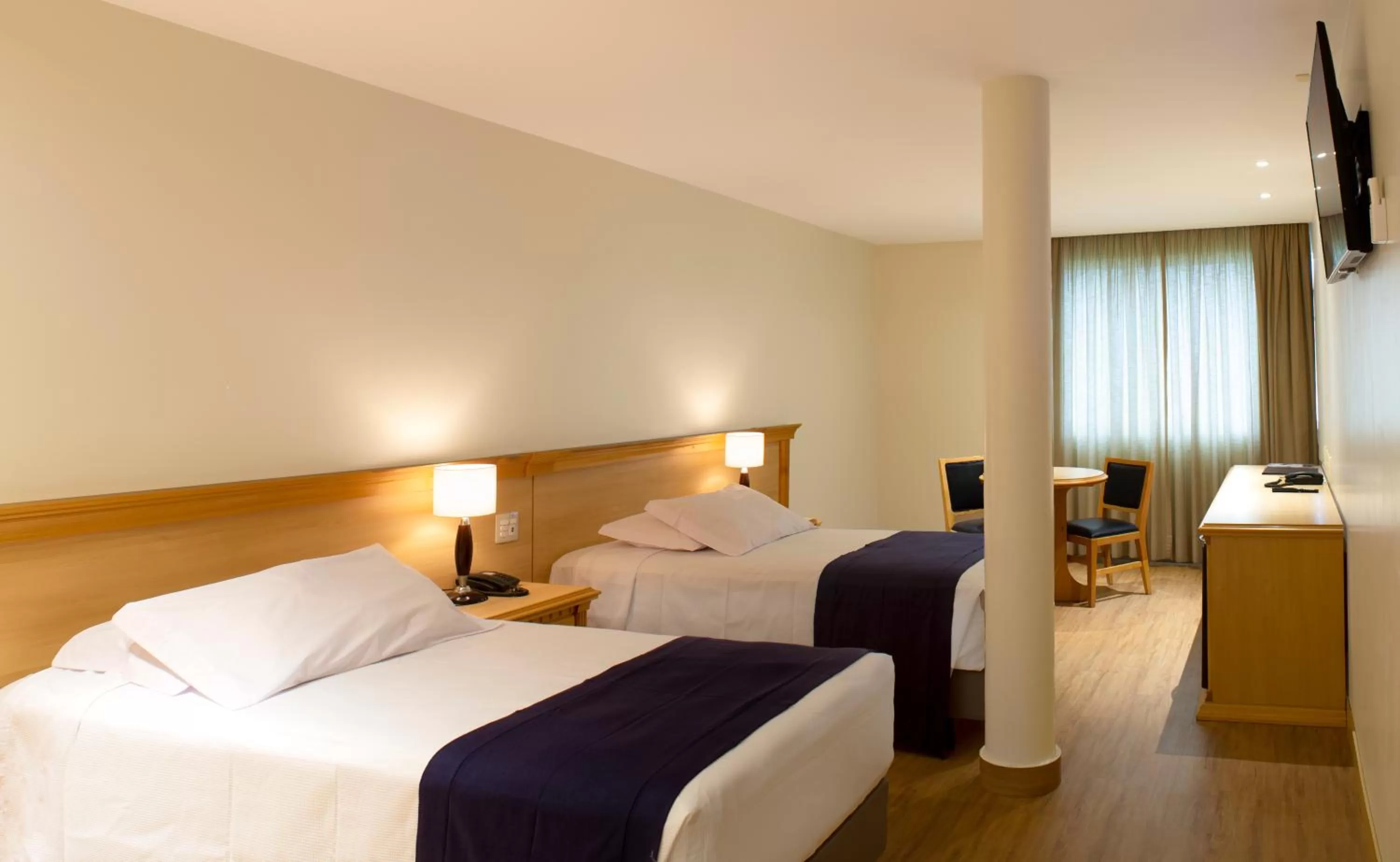 Photo of the whole room, Bed in Mar Palace Copacabana Hotel