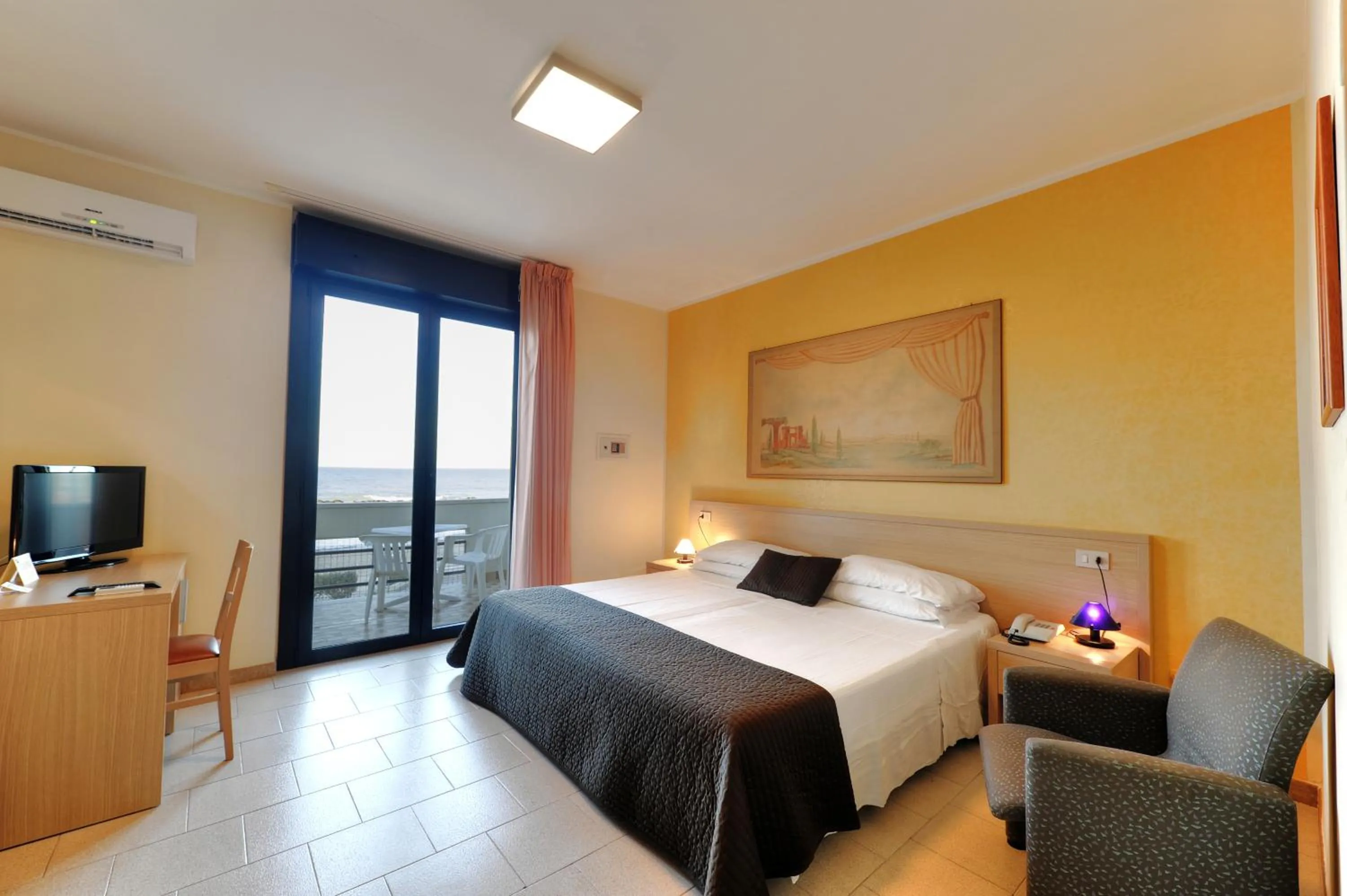 Day, Bed in Hotel Sole