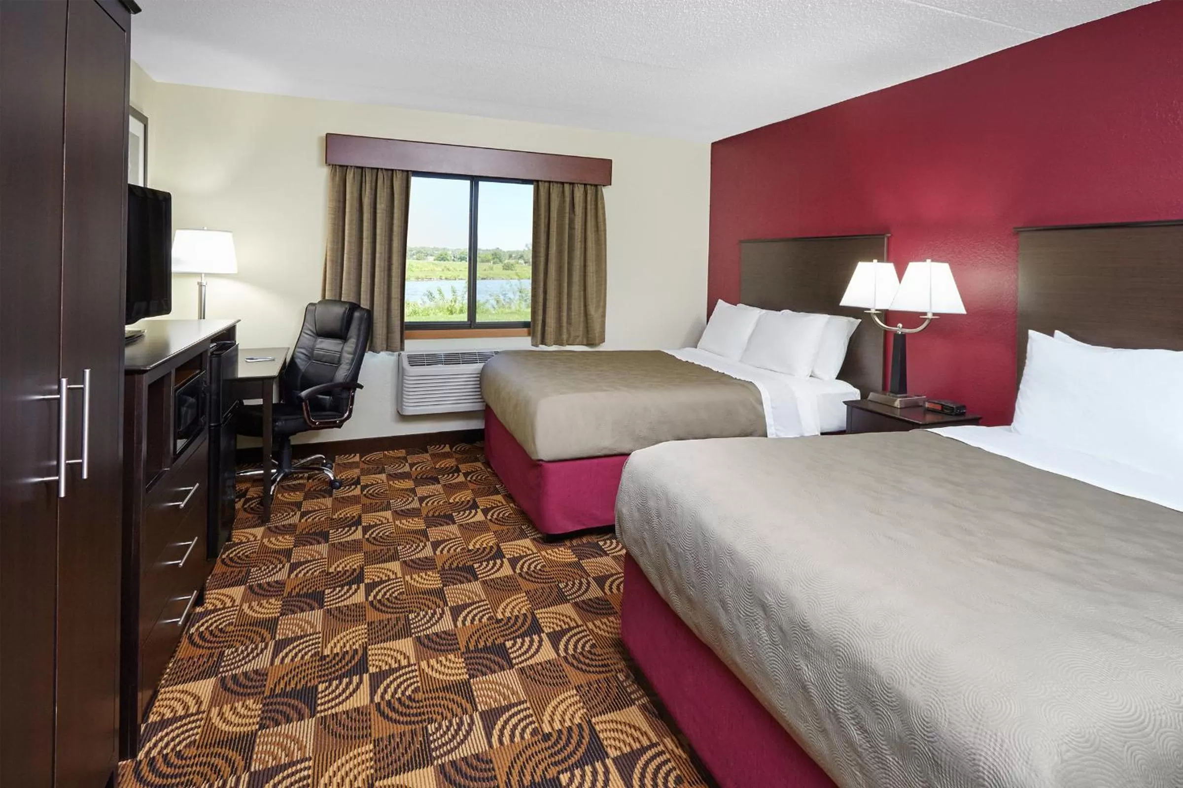 Photo of the whole room, Bed in AmericInn by Wyndham Elkhorn Near Lake Geneva