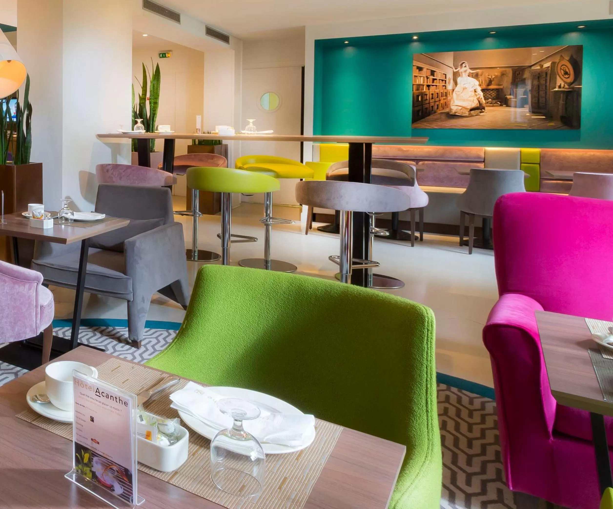 Restaurant/places to eat in Hotel Acanthe - Boulogne Billancourt