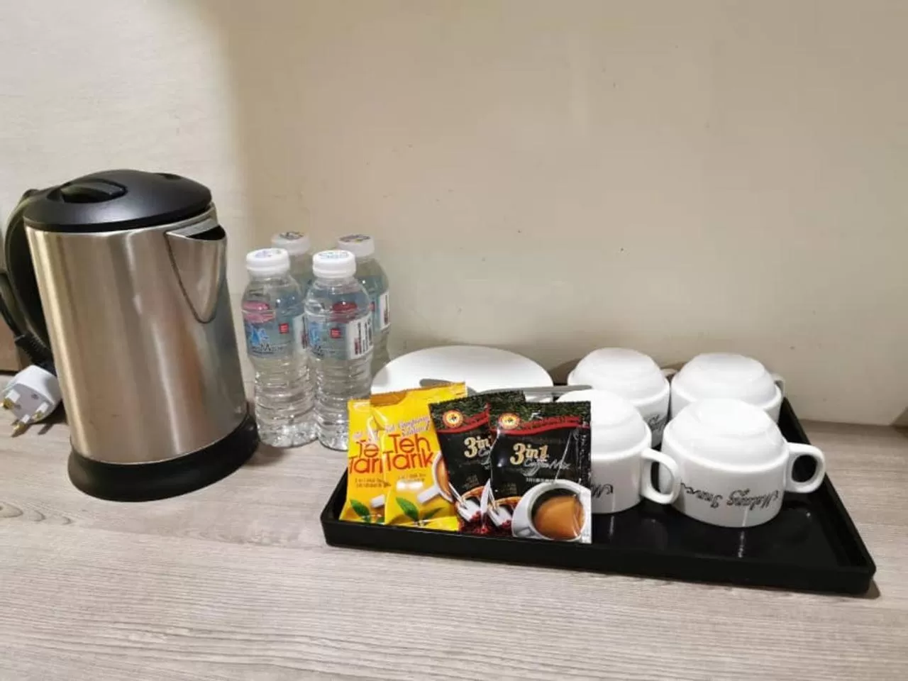 Coffee/tea facilities in Melang Inn