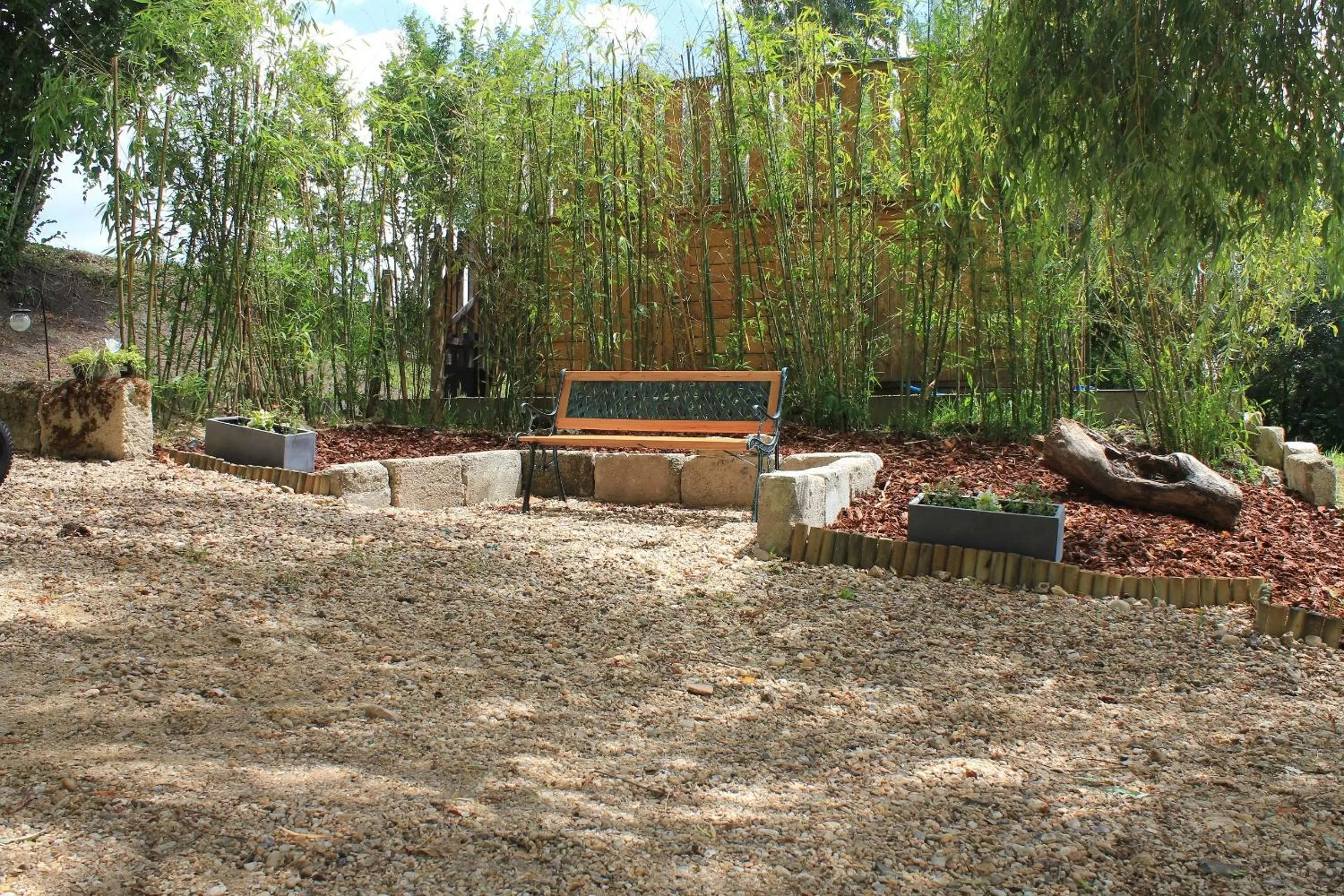 Swimming pool in Château Puygrenier