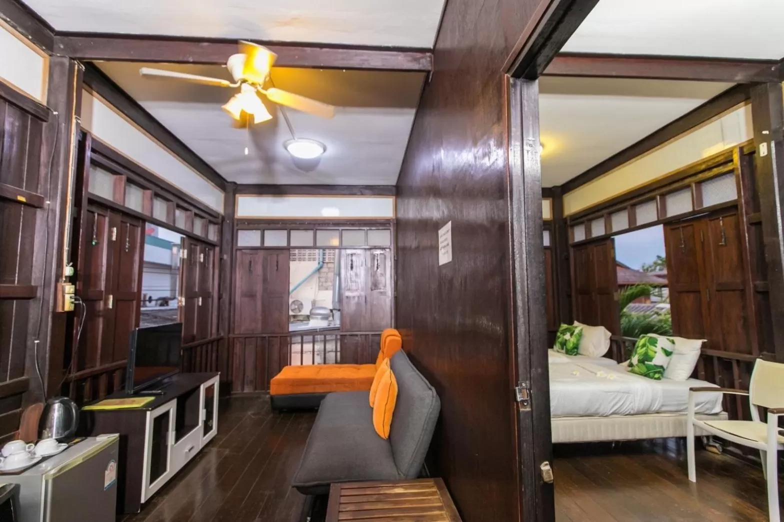 Seating Area in MANDARIN LODGE by victor