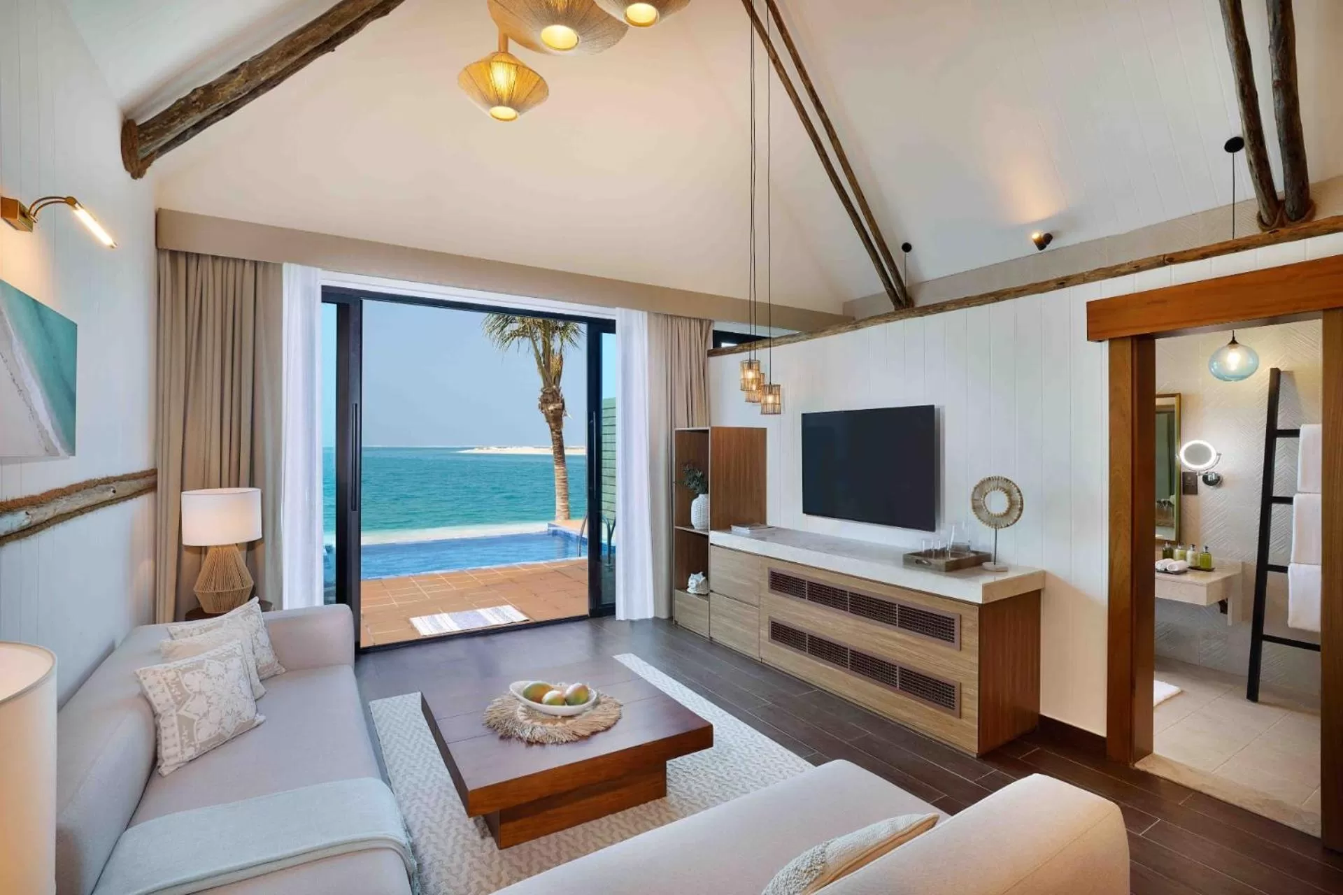 View (from property/room), Bed in Anantara World Islands Dubai Resort