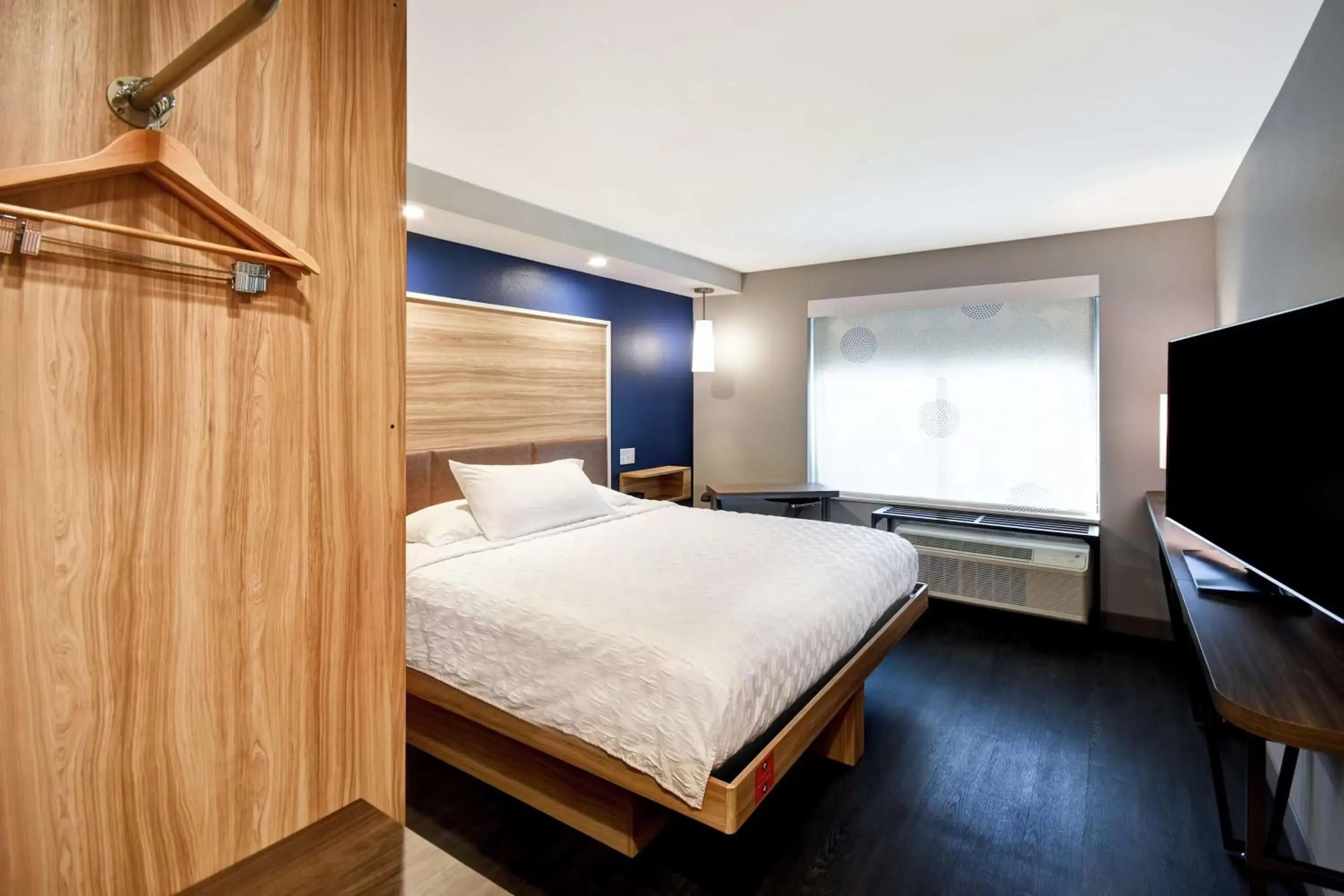 King Room - Hearing Accessible in Tru By Hilton Sterling Heights Detroit King Room - Hearing Accessible in Tru By Hilton Sterling Heights Detroit