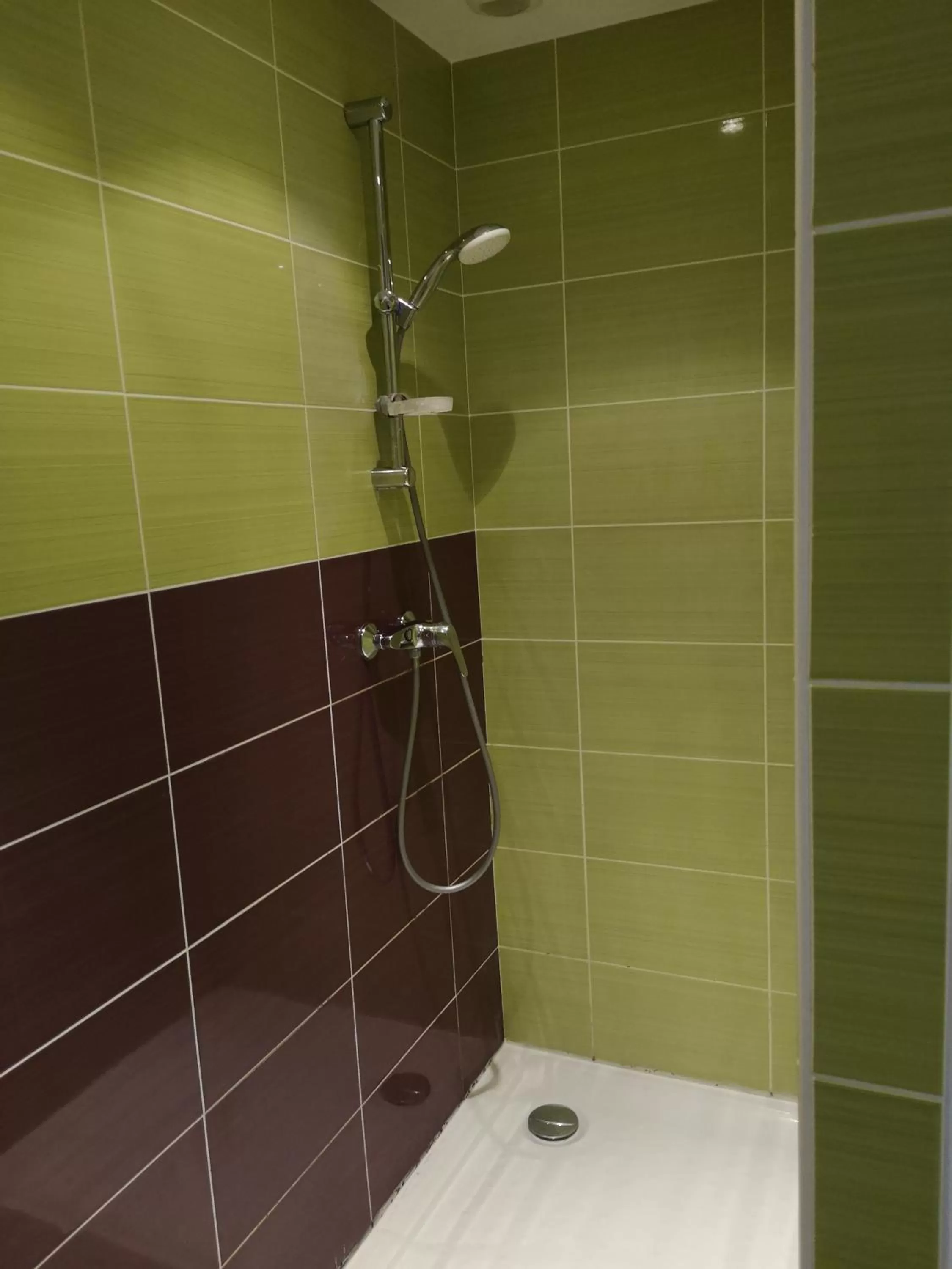 Shower in Domaine de la Borde