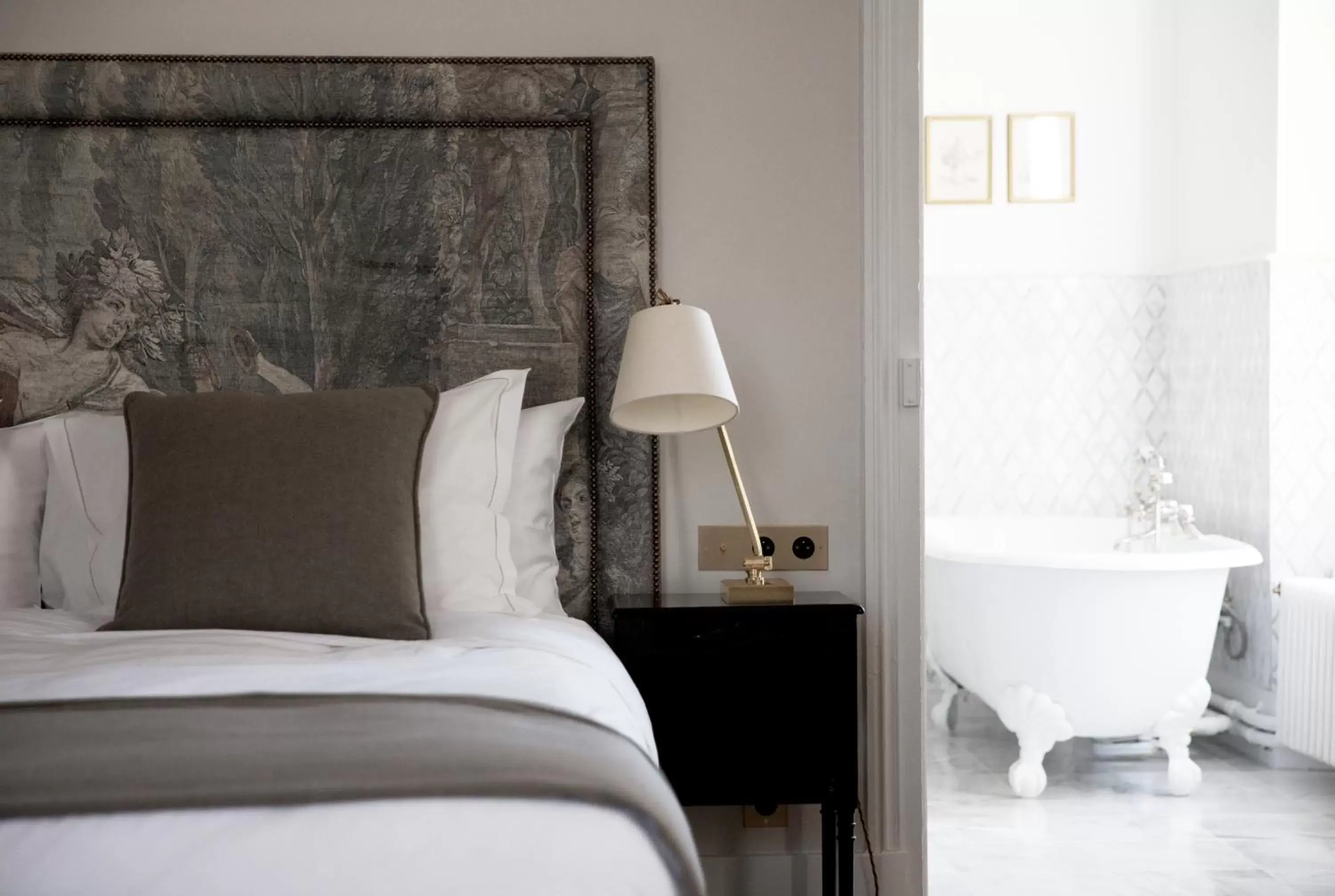 Double Room with Garden View in Le 25bis by Leclerc Briant Double Room with Garden View in Le 25bis by Leclerc Briant