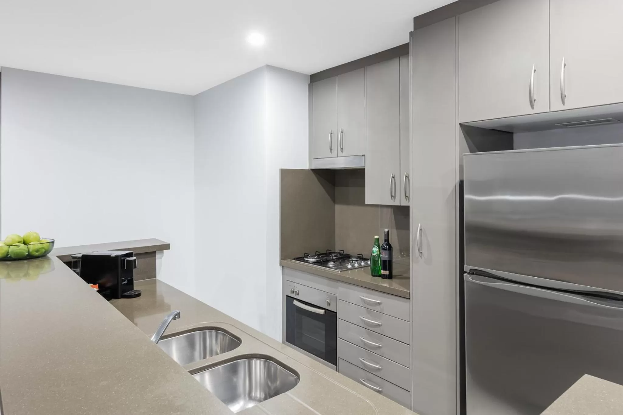 Kitchen or kitchenette in Meriton Suites Kent Street, Sydney