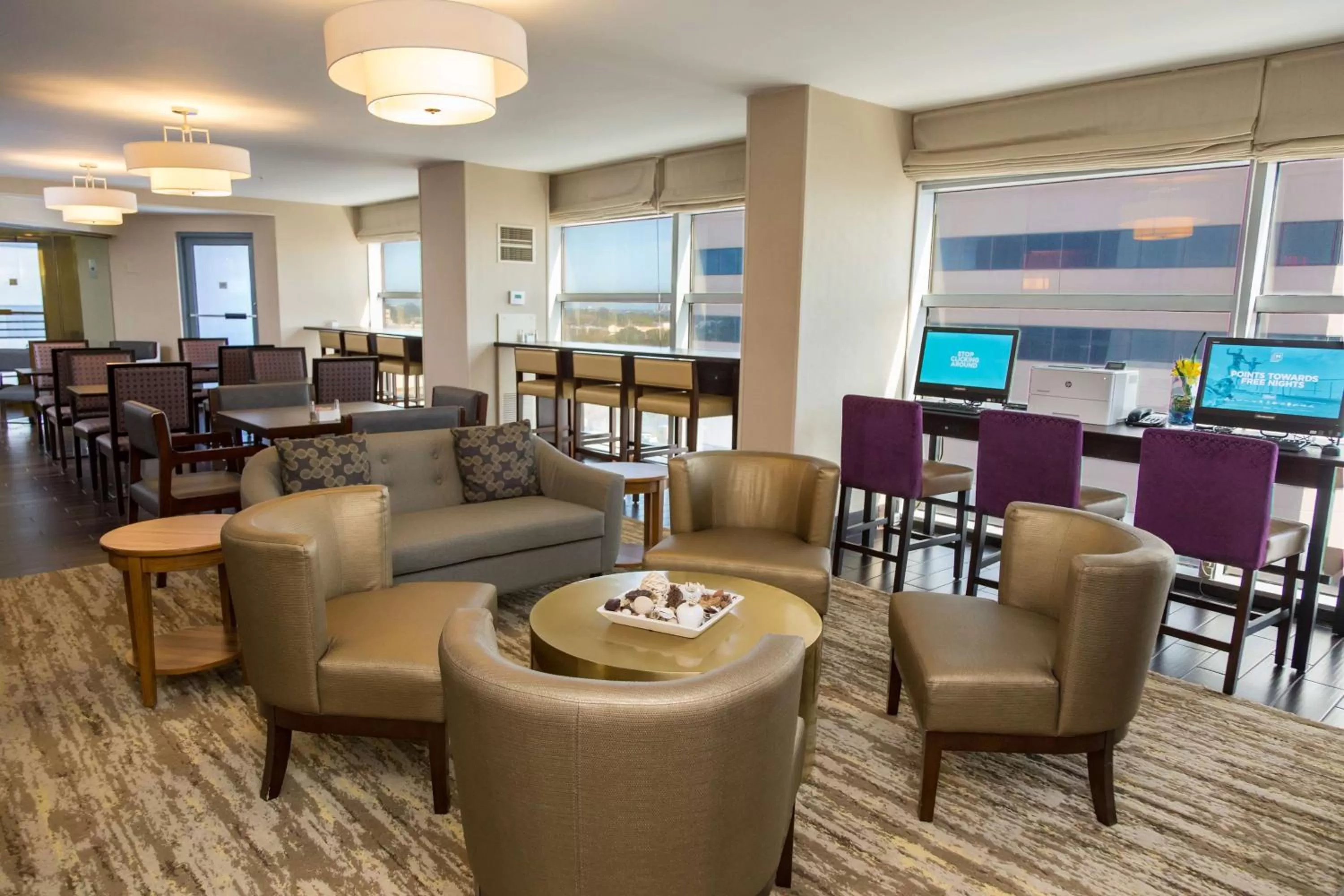 Property building in Hilton Melbourne, FL