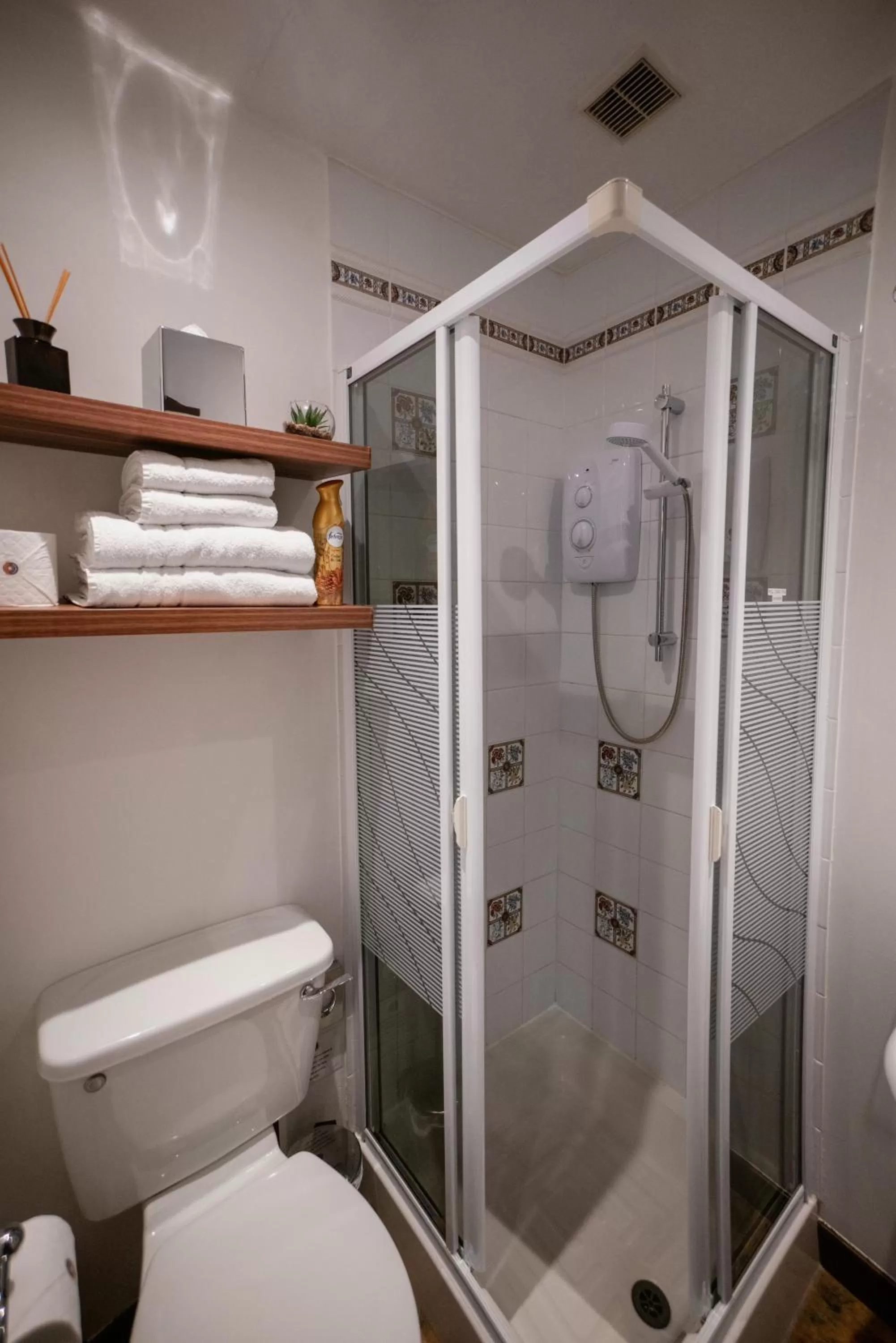 Shower in Eriskay B&B and Aviemore Glamping