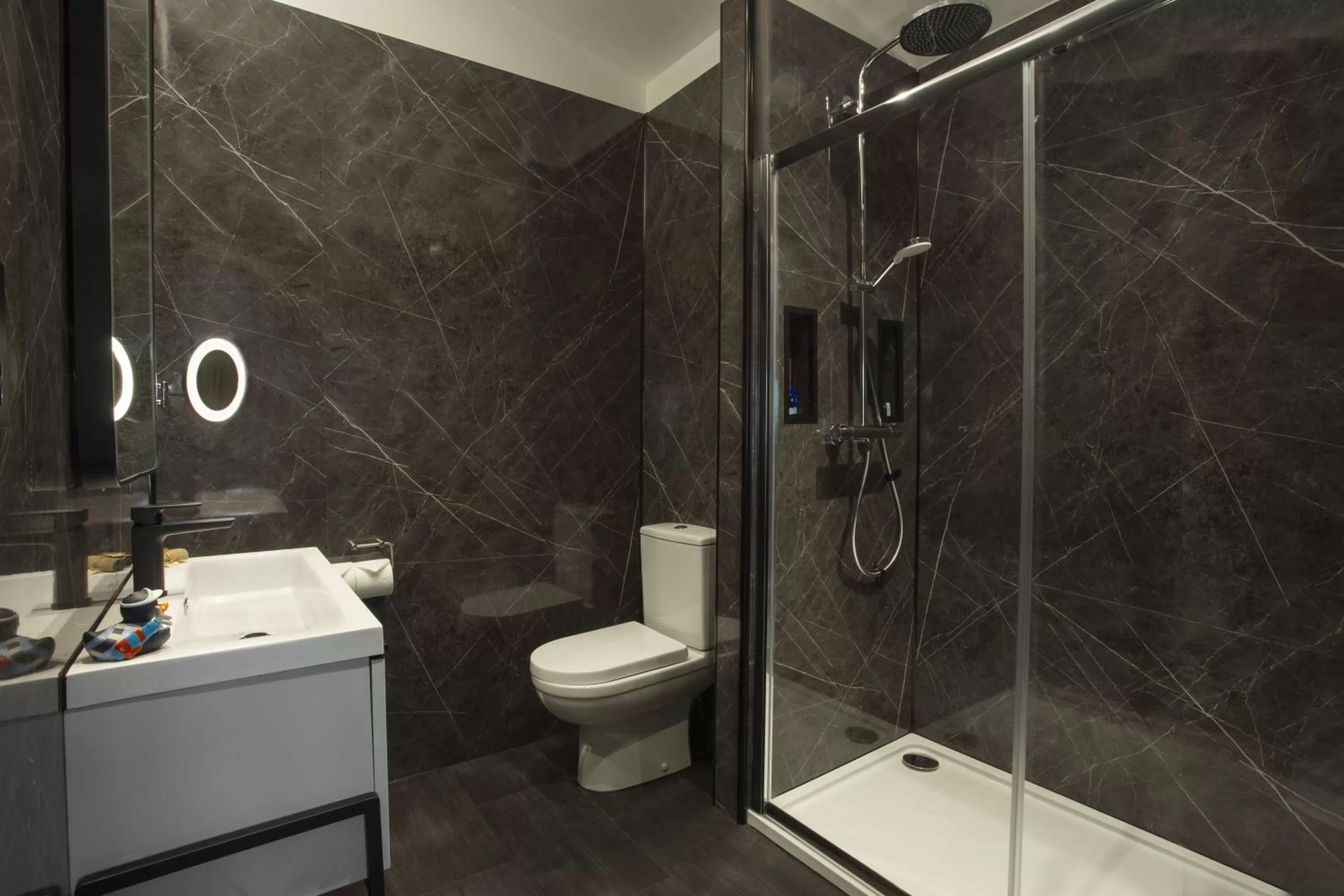 Shower, Bathroom in Dundonald Links