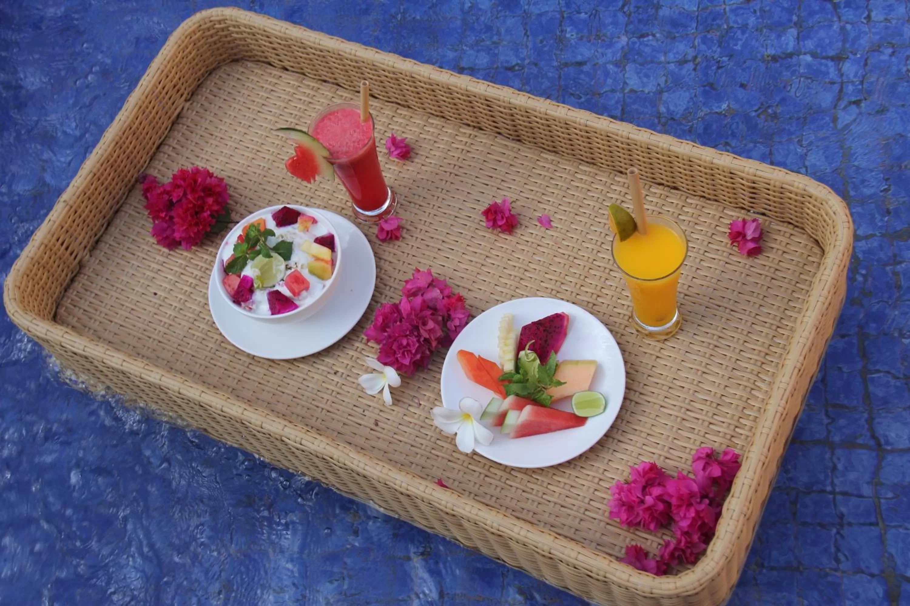 Food and drinks in Seri Resort Gili Meno - Adults Only