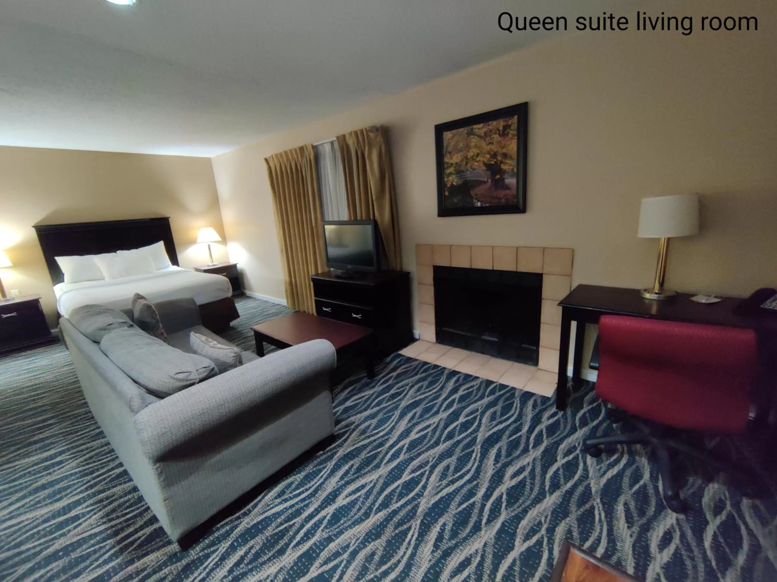 Communal lounge/ TV room, Bed in Hawthorn Extended Stay by Wyndham Dayton