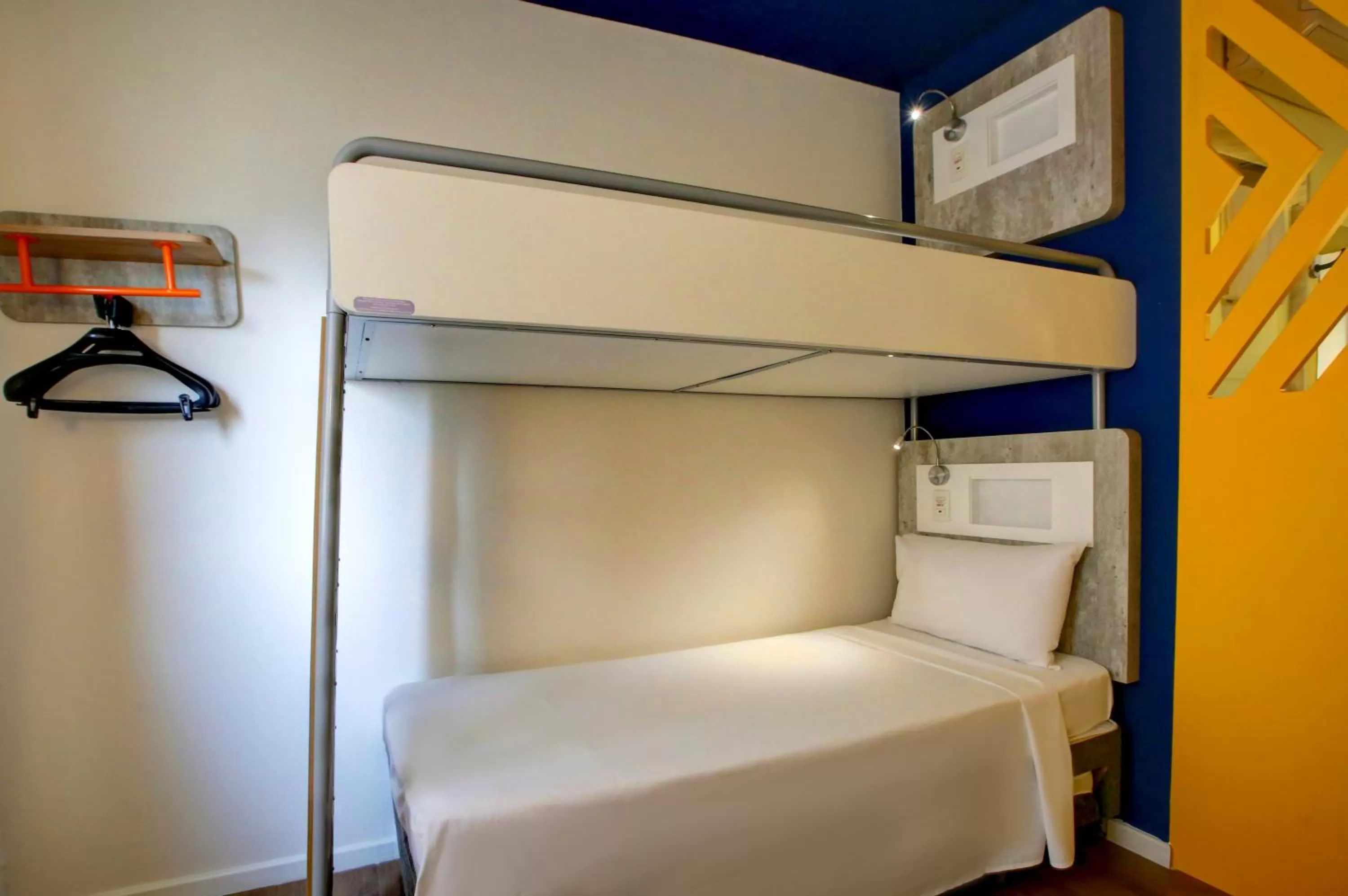 Bed in ibis budget Tambore
