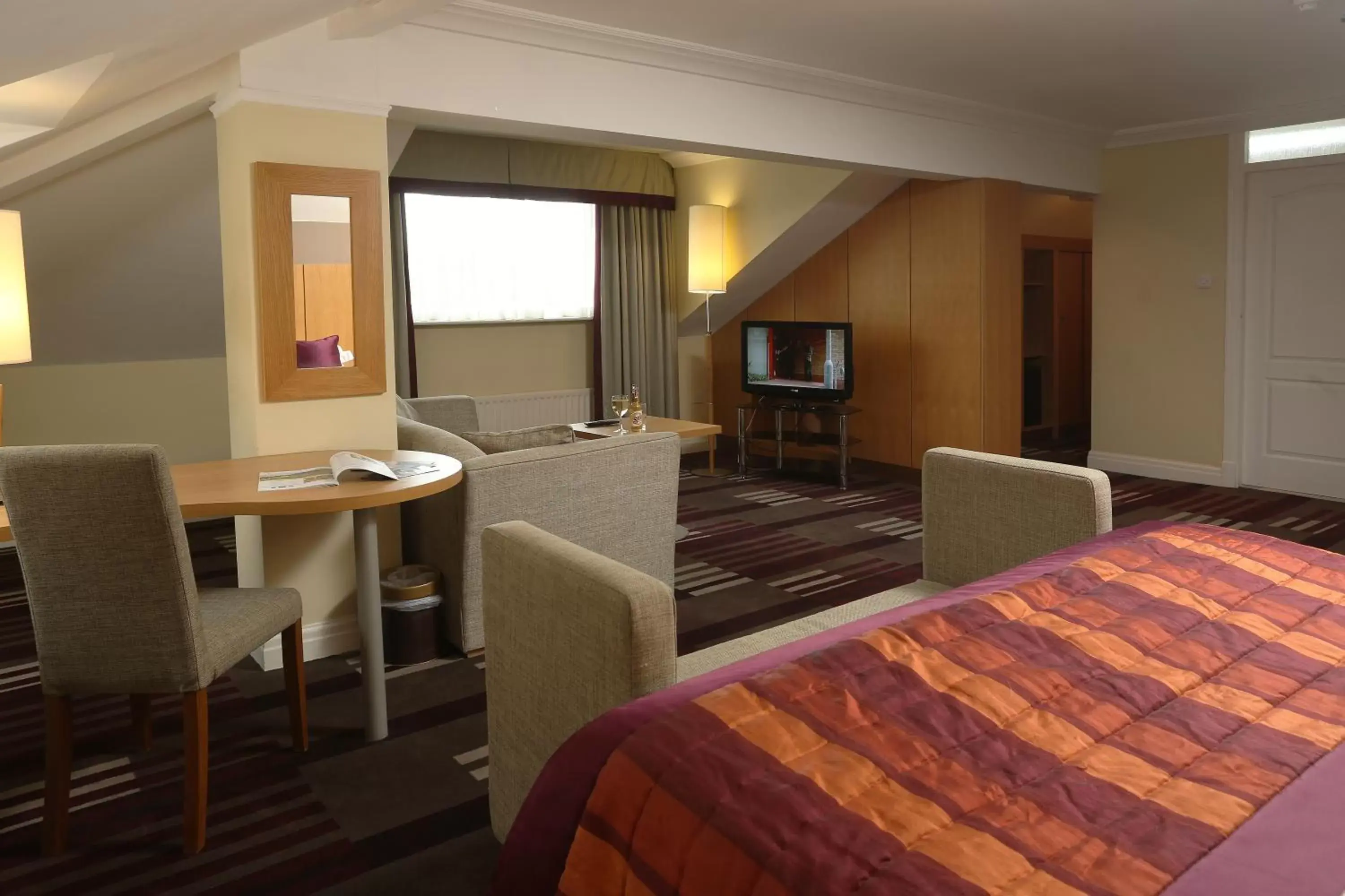 Premium King Room in Holiday Inn - Manchester - Oldham by IHG Premium King Room in Holiday Inn - Manchester - Oldham by IHG