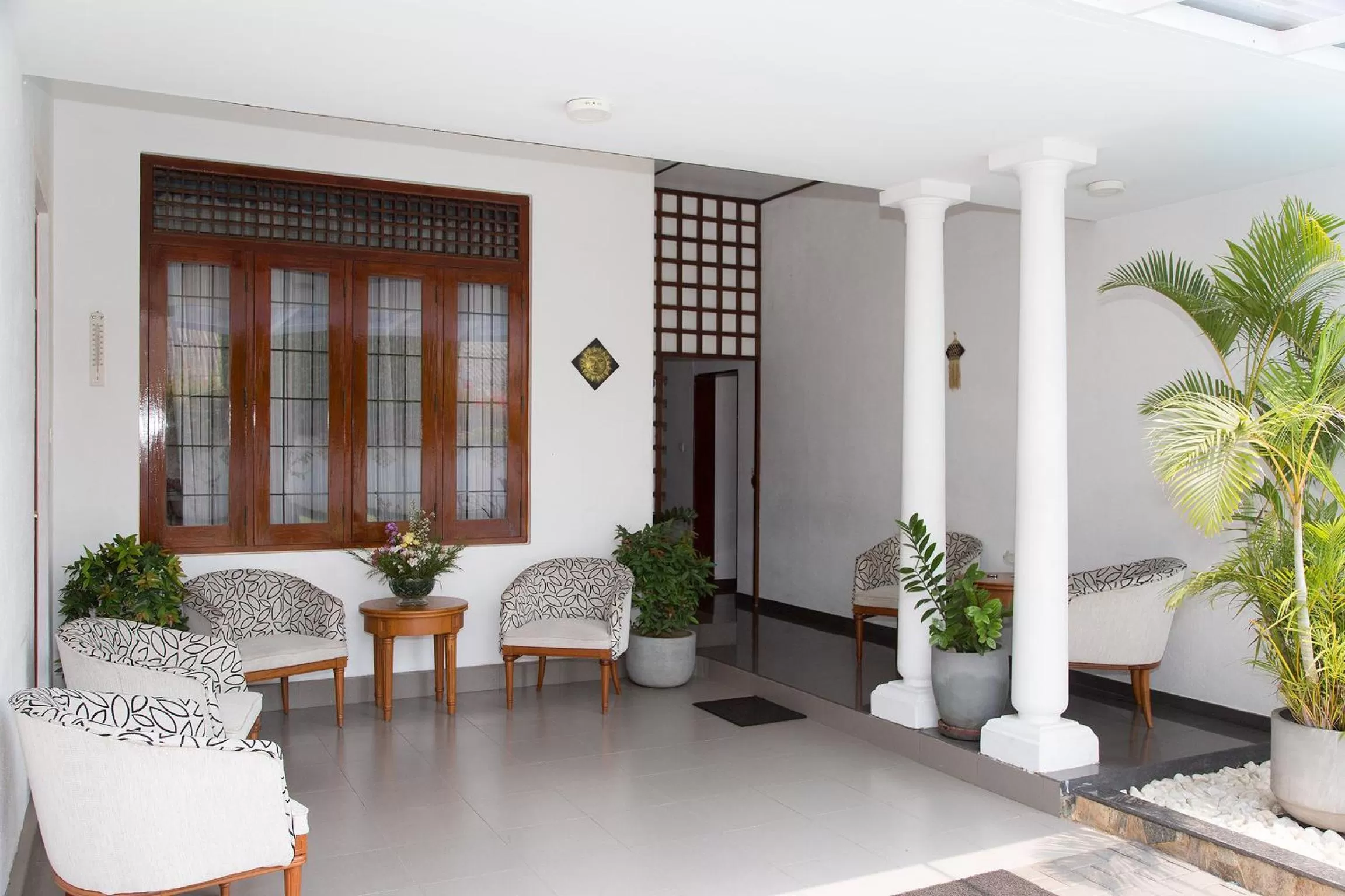 Facade/entrance in Suriya Arana