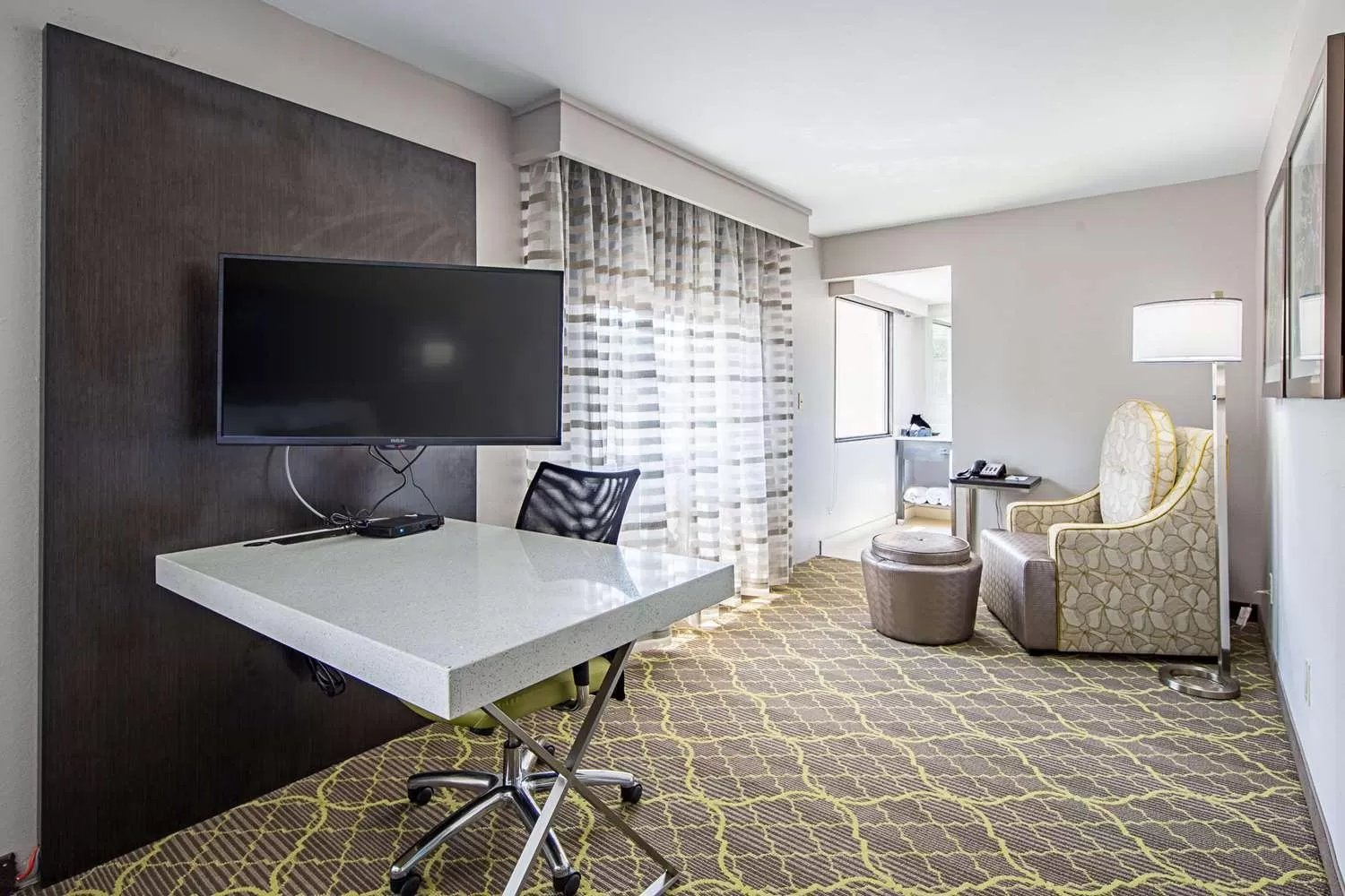 Seating area in Best Western Plus Clemson Hotel & Conference Center