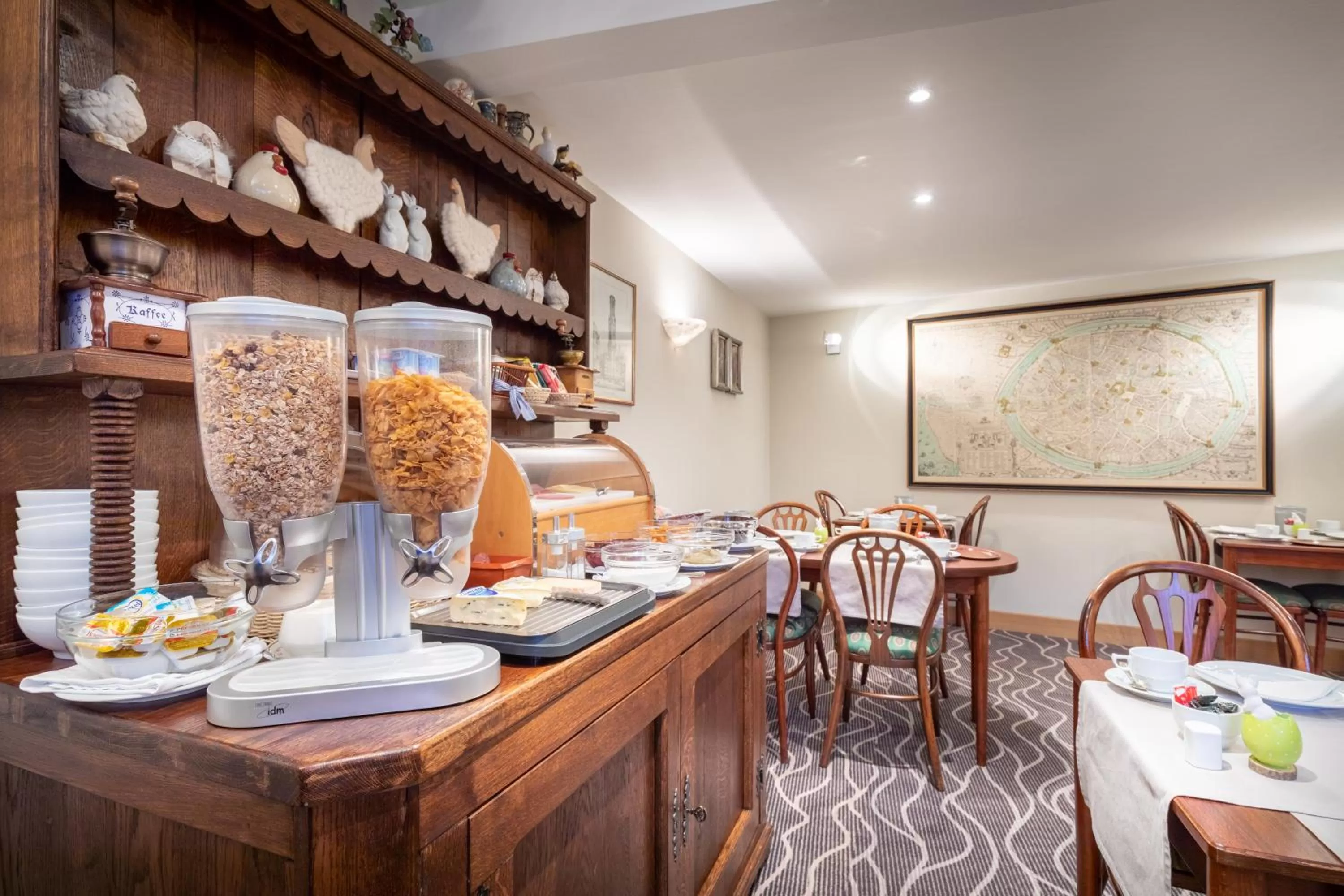 Restaurant/places to eat in Hotel Albert I