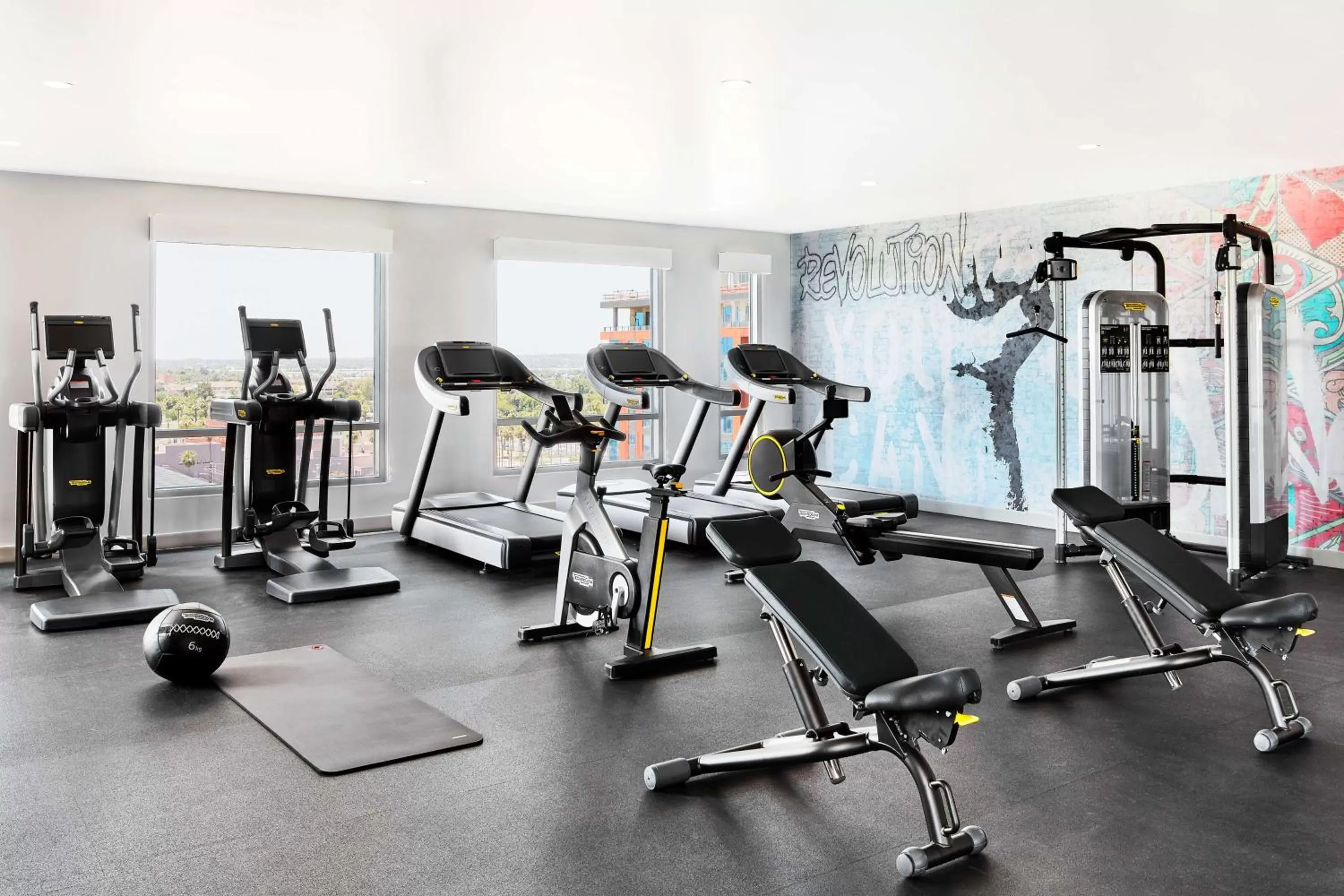Fitness centre/facilities in Canopy By Hilton Tempe Downtown