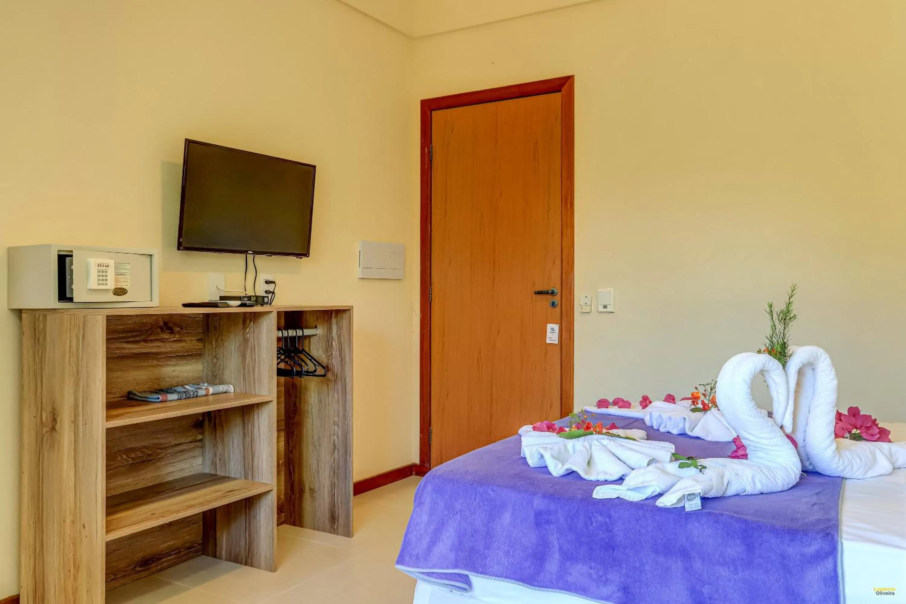 Photo of the whole room, TV/Entertainment Center in i9 Quixaba Flat