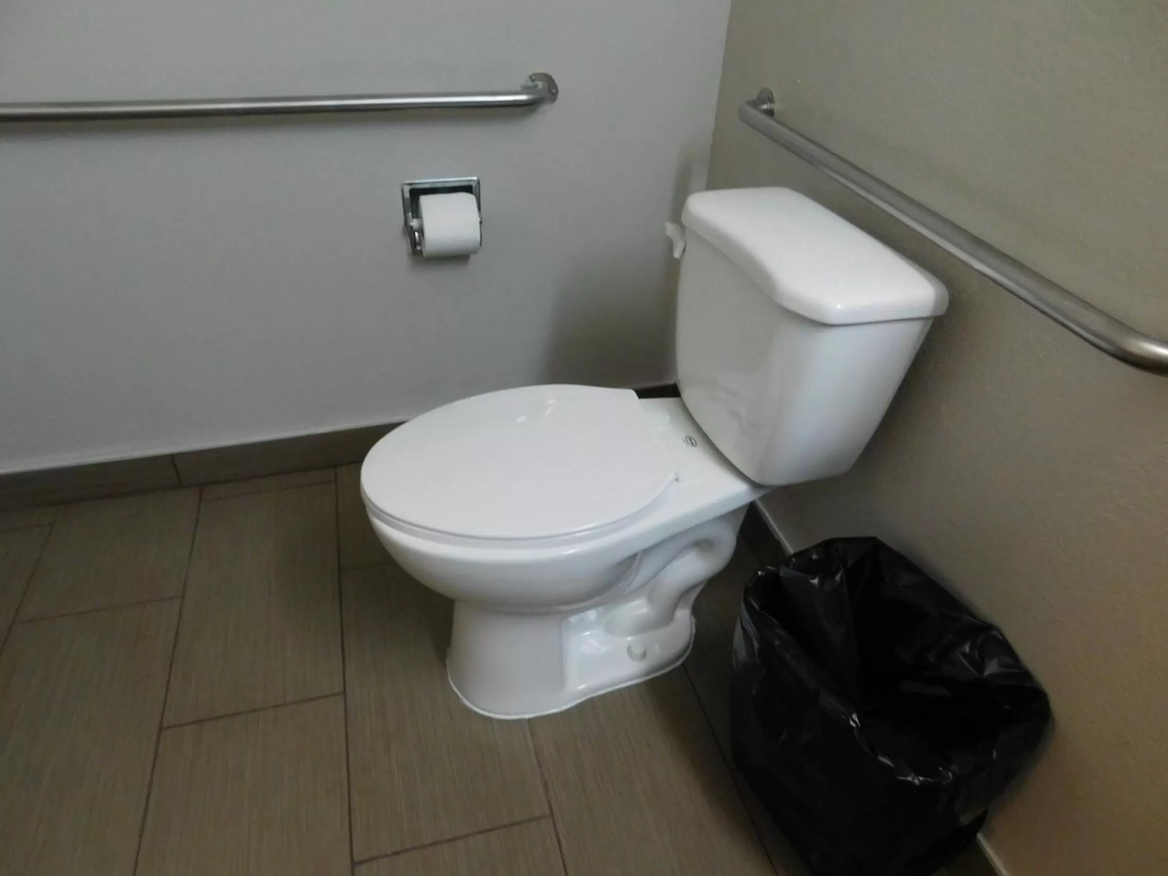 Toilet in Continental Lodge