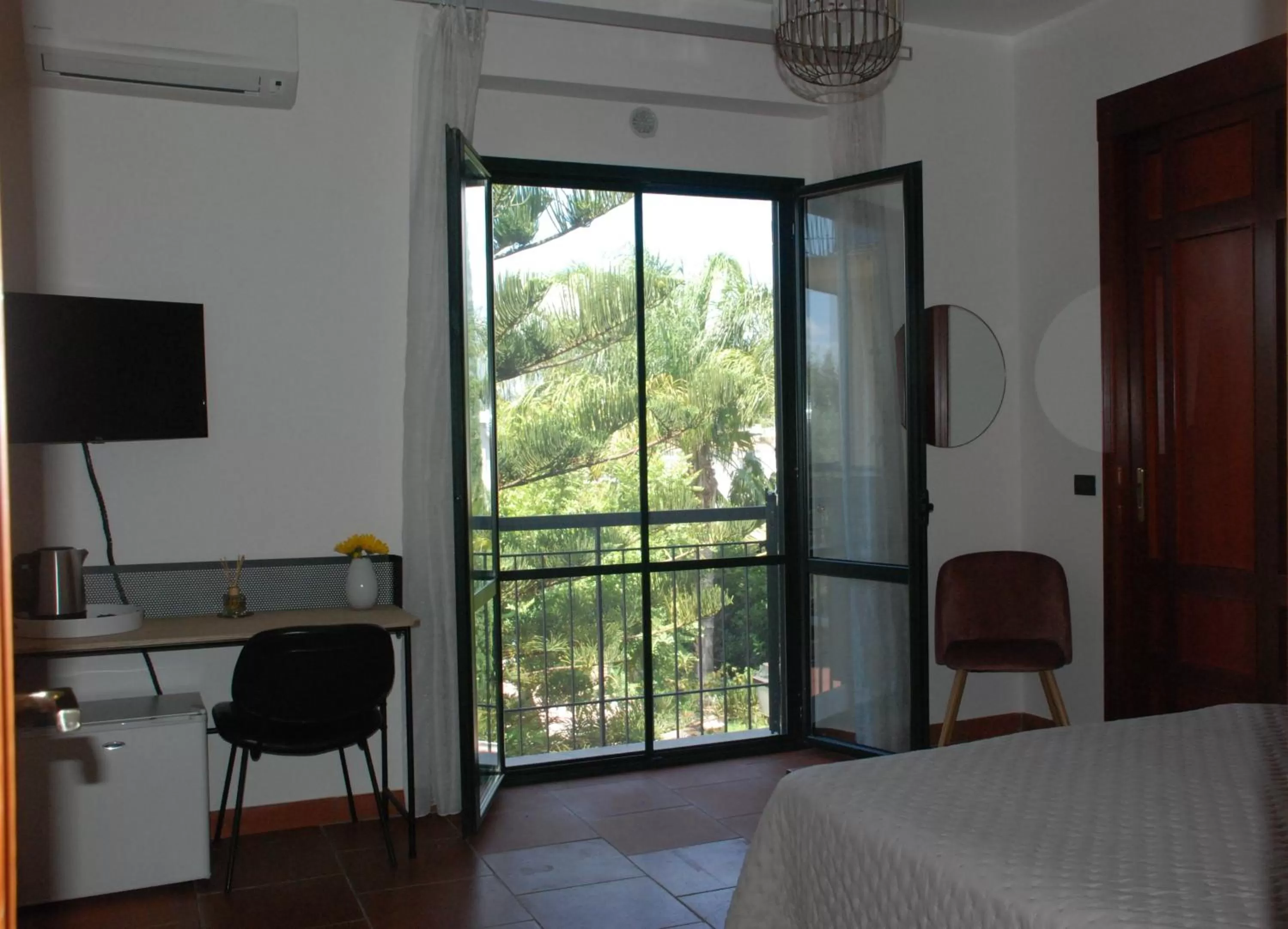 Bedroom, Bed in Anthea