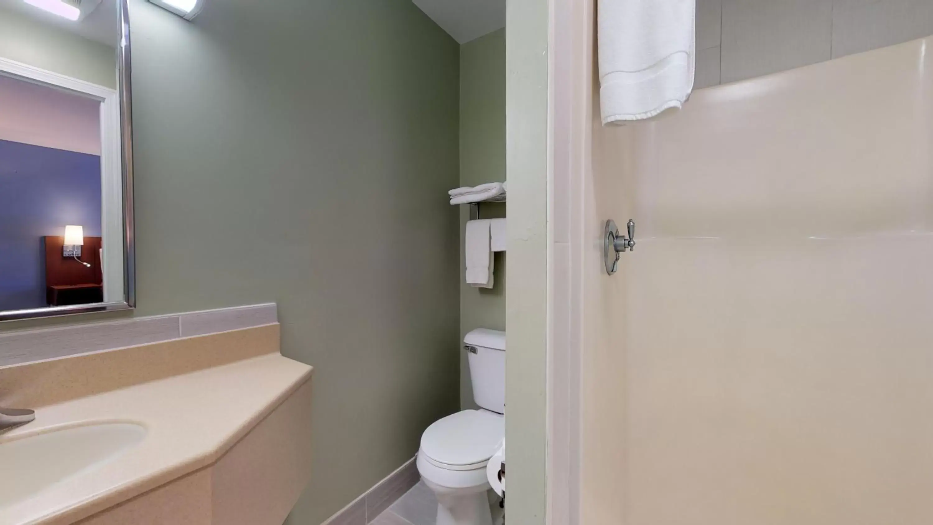 Standard Queen Room in Scarborough Beach Motel Standard Queen Room in Scarborough Beach Motel