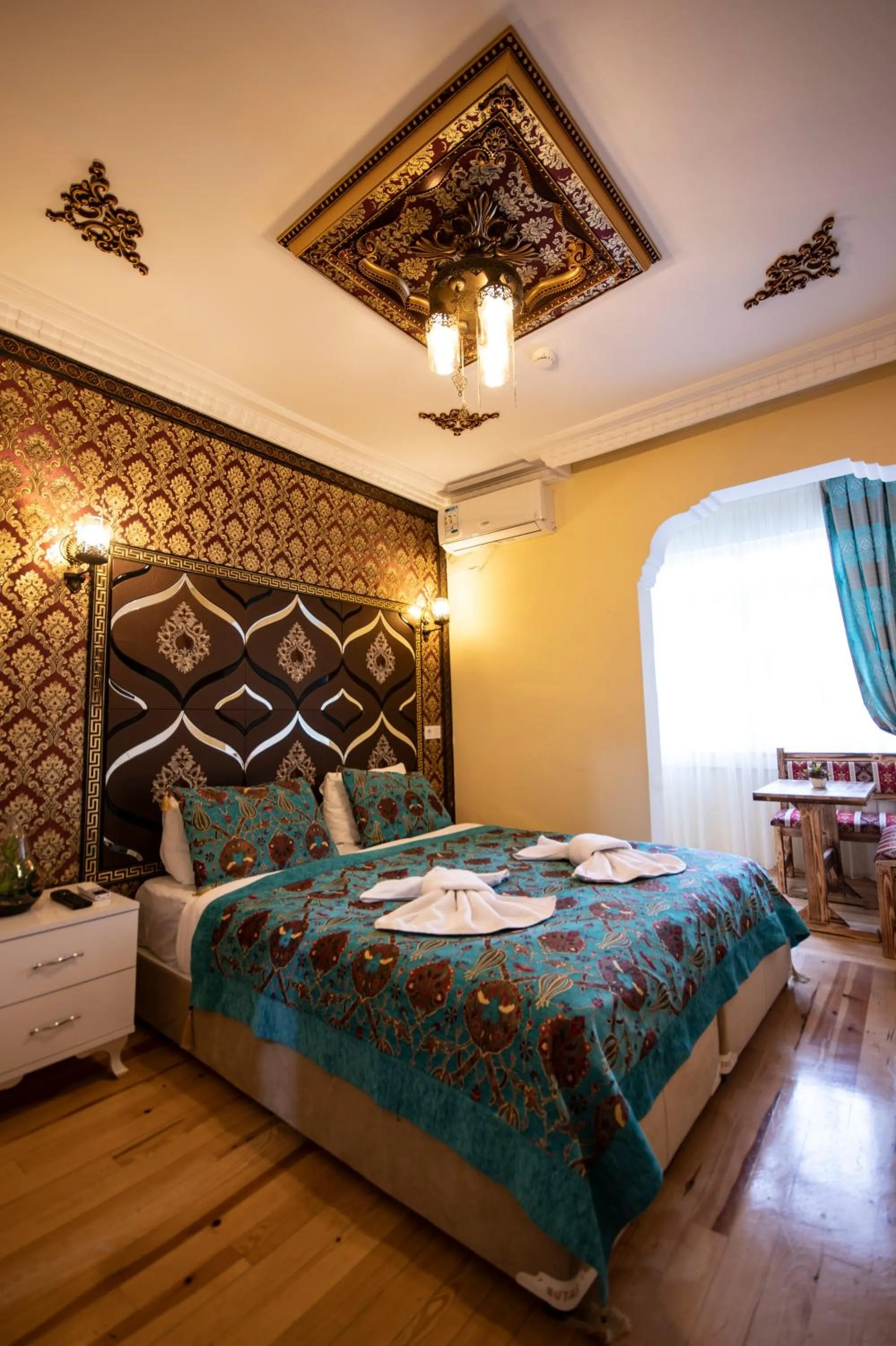 Bed in Paris Garden Hotel Istanbul